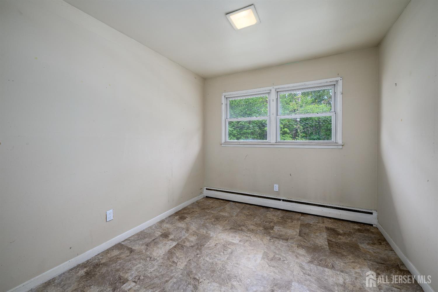 Colonia, New Jersey, 07067, United States, 4 Bedrooms Bedrooms, ,2 BathroomsBathrooms,Residential,For Sale,1961798