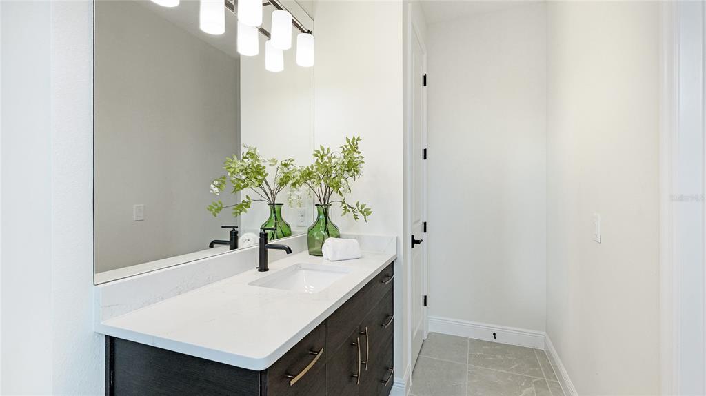 Sarasota, Florida, 34240, United States, 4 Bedrooms Bedrooms, ,4 BathroomsBathrooms,Residential,For Sale,1987779