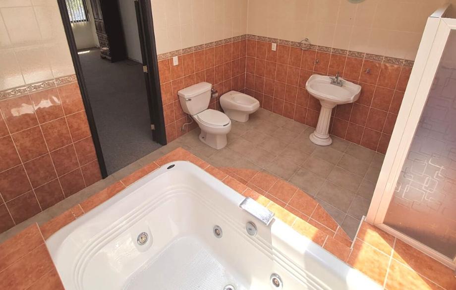 Bosque de Bolonia, Naucalpan de Juárez, Estado de México, 53296, Mexico, 5 Bedrooms Bedrooms, ,5 BathroomsBathrooms,Residential,For Sale,Bosque de Bolonia,1441617
