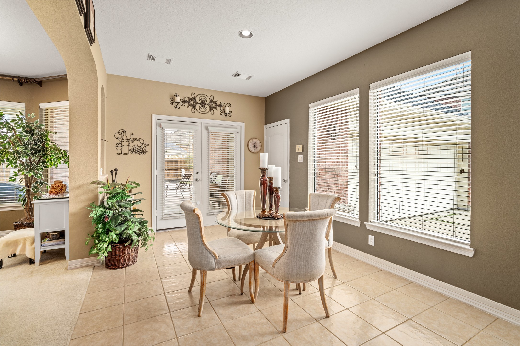  2579 Costa Mesa Circle - 物件實景