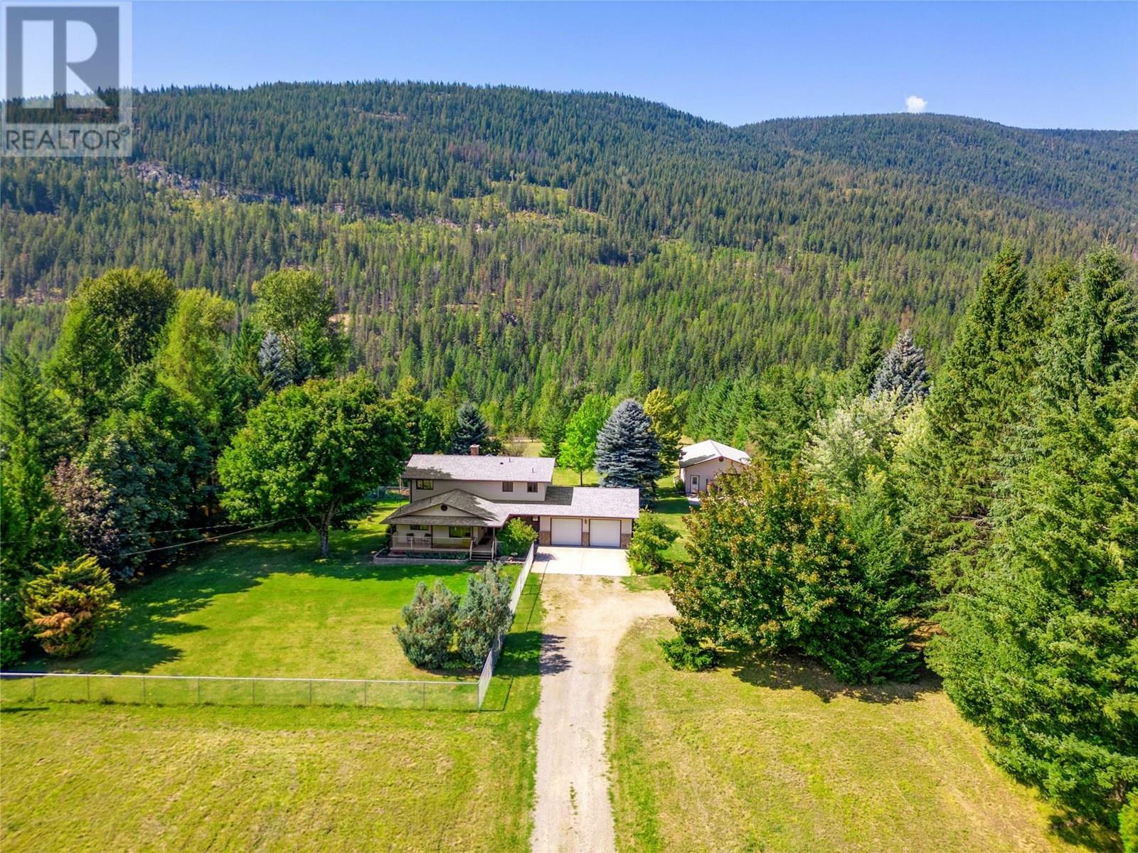 CASTLEGAR, British Columbia, V1N 4S6, CA, 4 Bedrooms Bedrooms, ,3 BathroomsBathrooms,Residential,For Sale,1859816