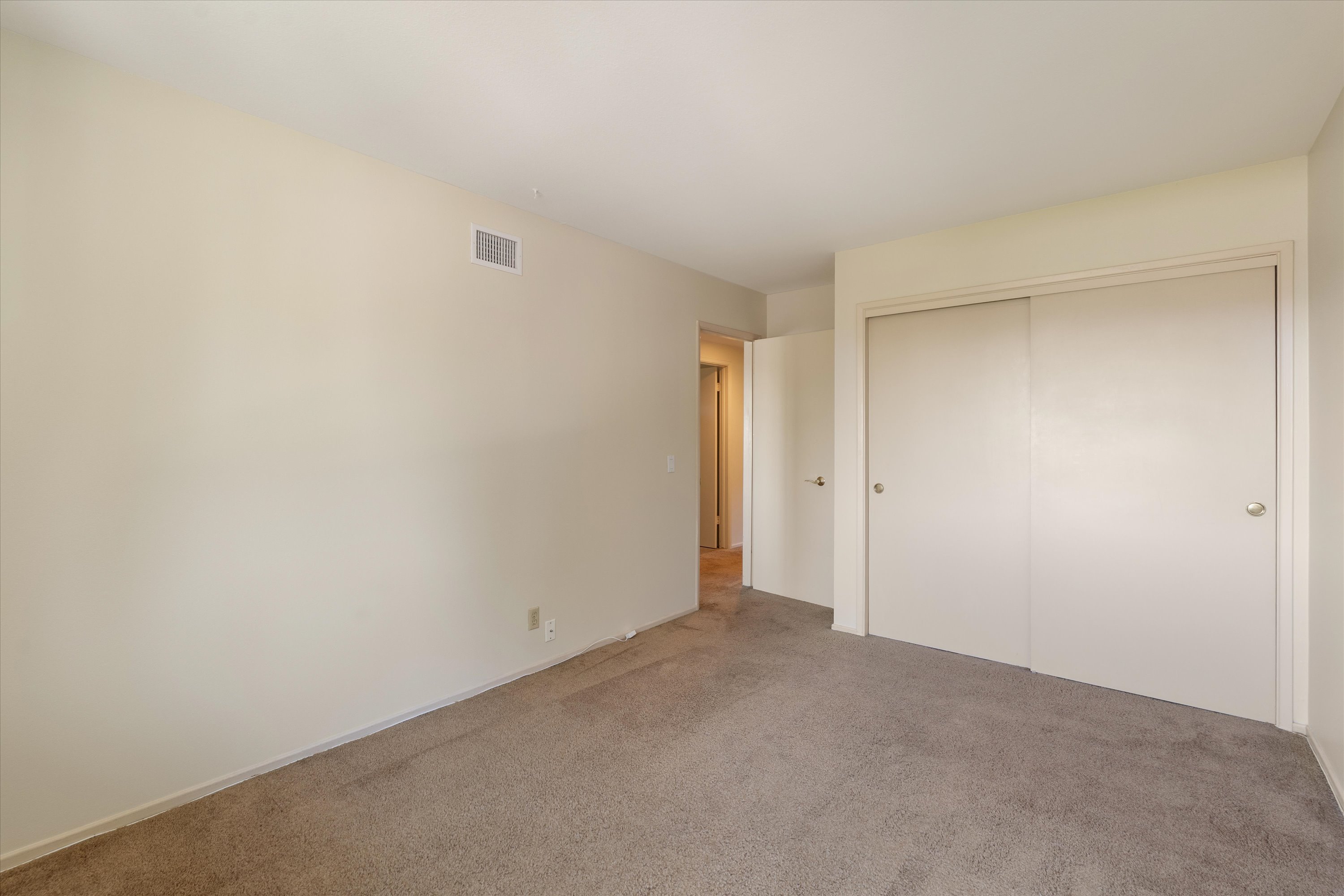 Thousand Oaks, California, 91360, United States, 5 Bedrooms Bedrooms, ,3 BathroomsBathrooms,Residential,For Sale,1895028