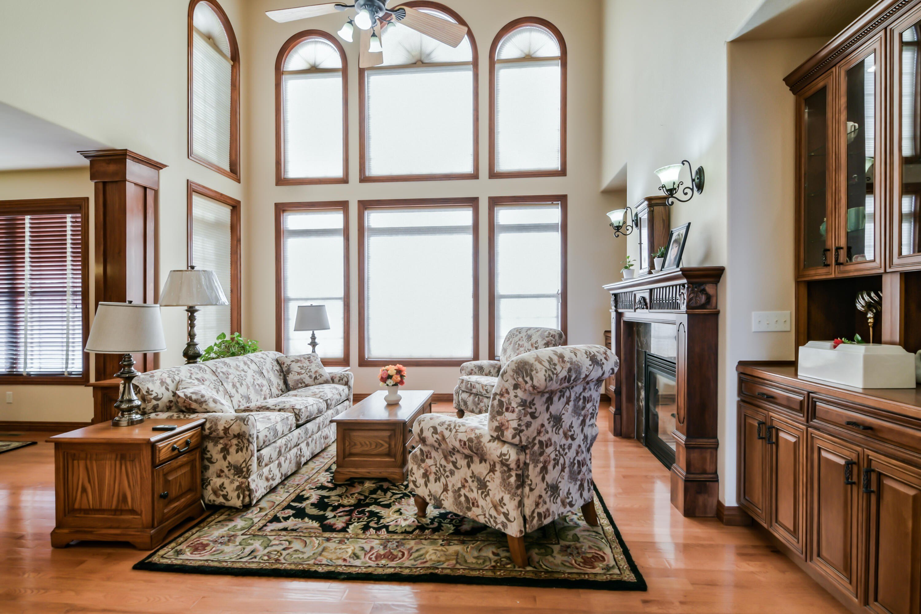 Walnut Shade, Missouri, 65771, United States, 6 Bedrooms Bedrooms, ,5 BathroomsBathrooms,Residential,For Sale,1975828