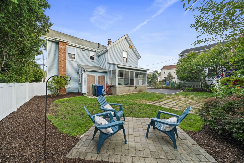 Newton, Massachusetts, 02458, United States, 3 Bedrooms Bedrooms, ,2 BathroomsBathrooms,Residential,For Sale,1939468