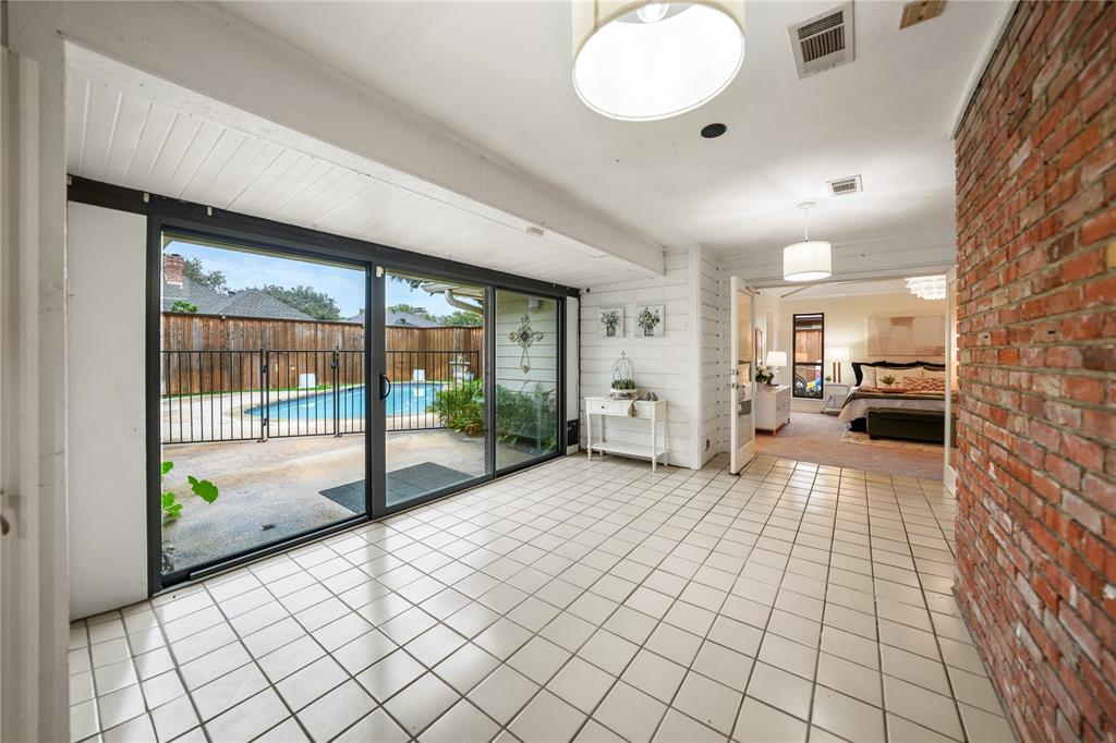 Dallas, Texas, 75248, United States, 3 Bedrooms Bedrooms, ,3 BathroomsBathrooms,Residential,For Sale,1971197