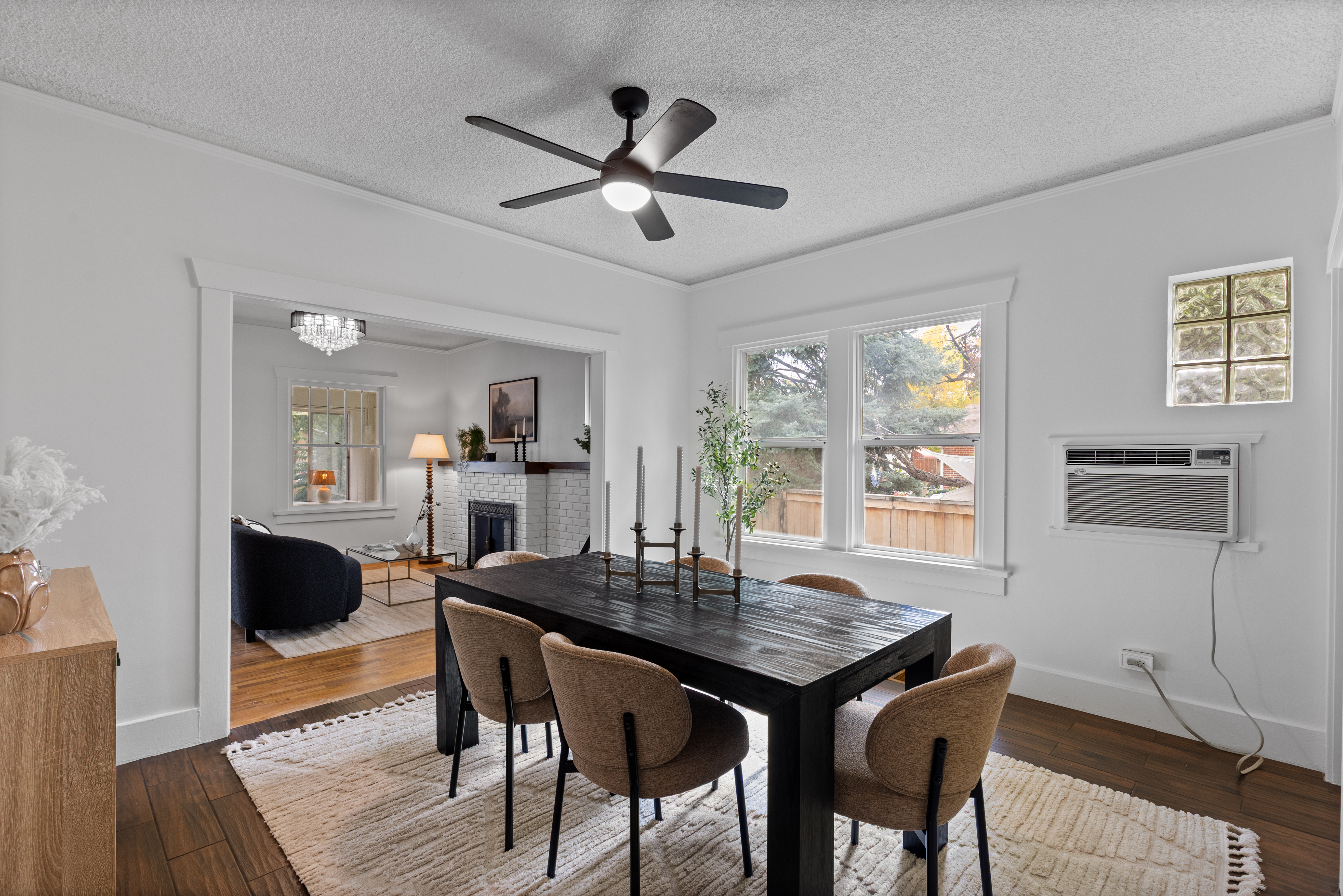  Wheat Ridge Home with Detached Garage and Flexible Upper Suite - 物件實景