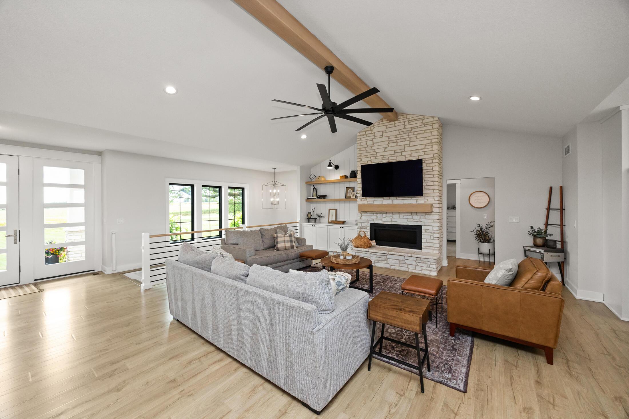 Madrid, Iowa, 50156, United States, 6 Bedrooms Bedrooms, ,5 BathroomsBathrooms,Residential,For Sale,1974254