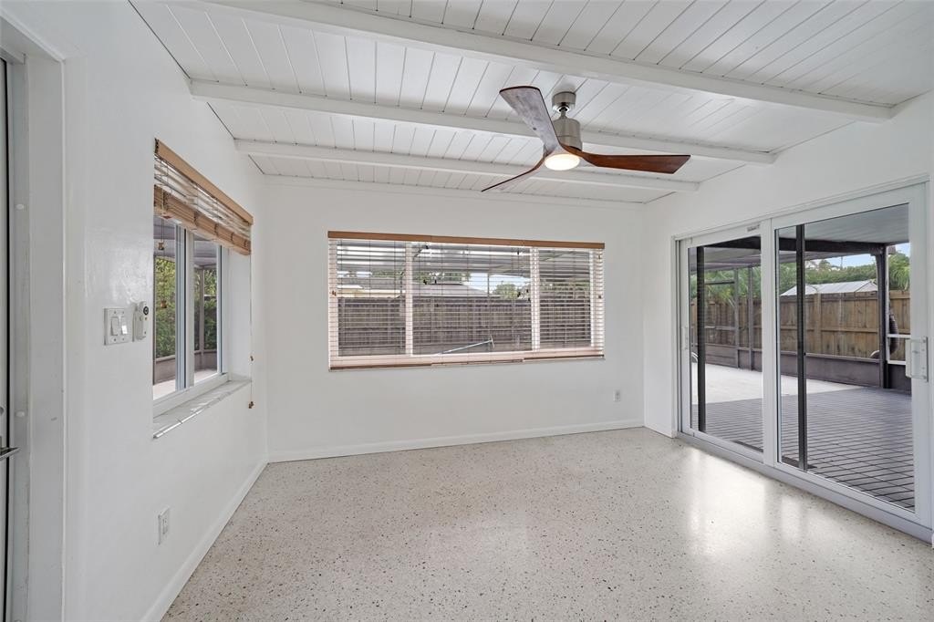 Hollywood, Florida, 33021, United States, 2 Bedrooms Bedrooms, ,1 BathroomBathrooms,Residential,For Sale,1982688