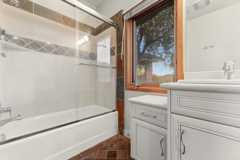 Jamul, California, 91935, United States, 5 Bedrooms Bedrooms, ,5 BathroomsBathrooms,Residential,For Sale,2005429