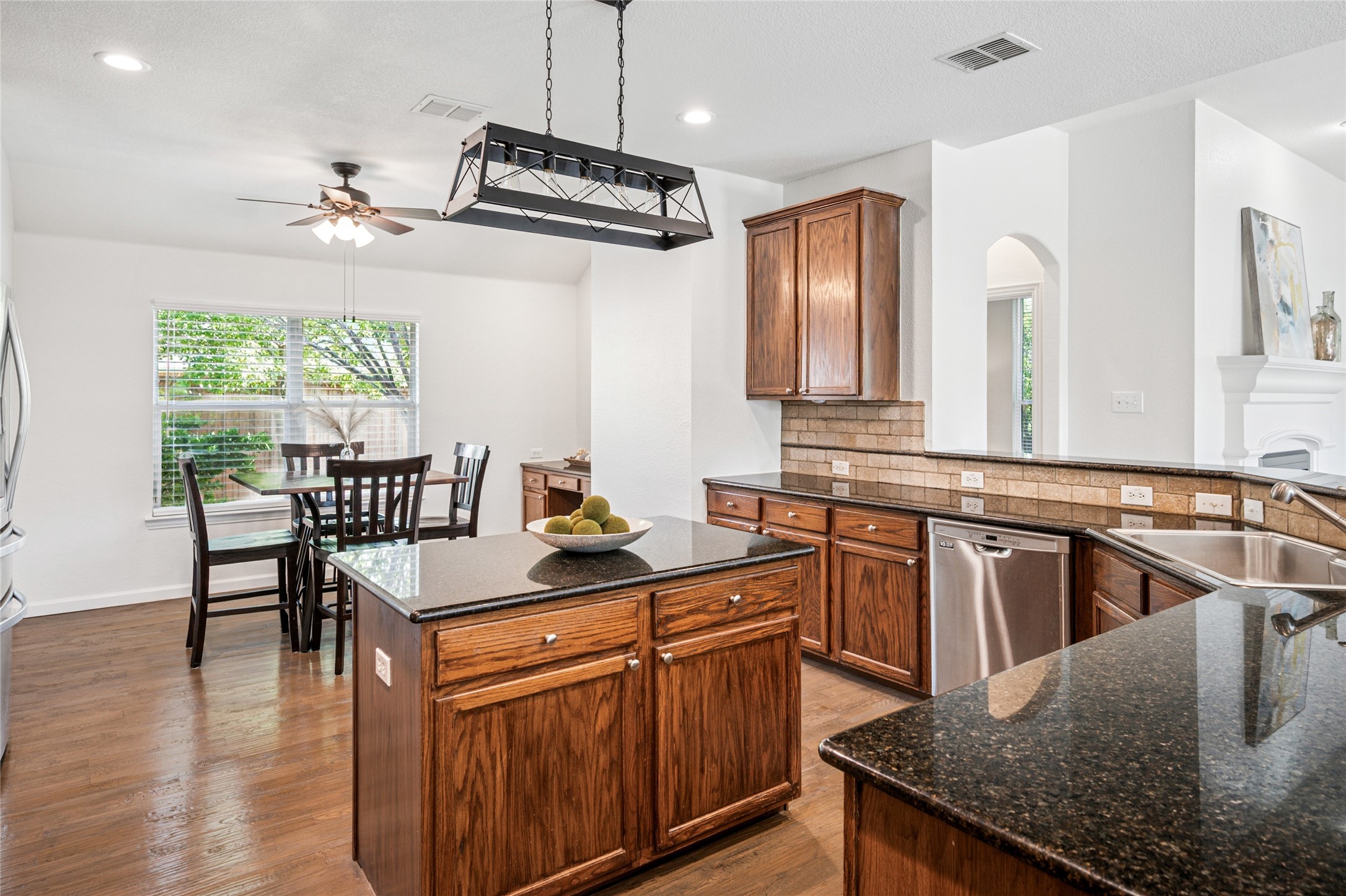 Prosper, Texas, 75078, United States, 5 Bedrooms Bedrooms, ,4 BathroomsBathrooms,Residential,For Sale,1827849