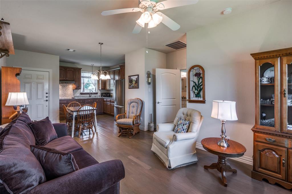 Farmersville, Texas, 75442, United States, 4 Bedrooms Bedrooms, ,3 BathroomsBathrooms,Residential,For Sale,1829305