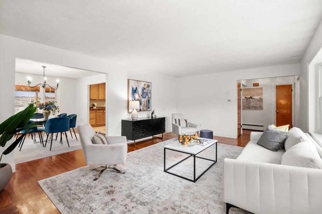 Belmont, Massachusetts, 02478, United States, 3 Bedrooms Bedrooms, ,3 BathroomsBathrooms,Residential,For Sale,1991610