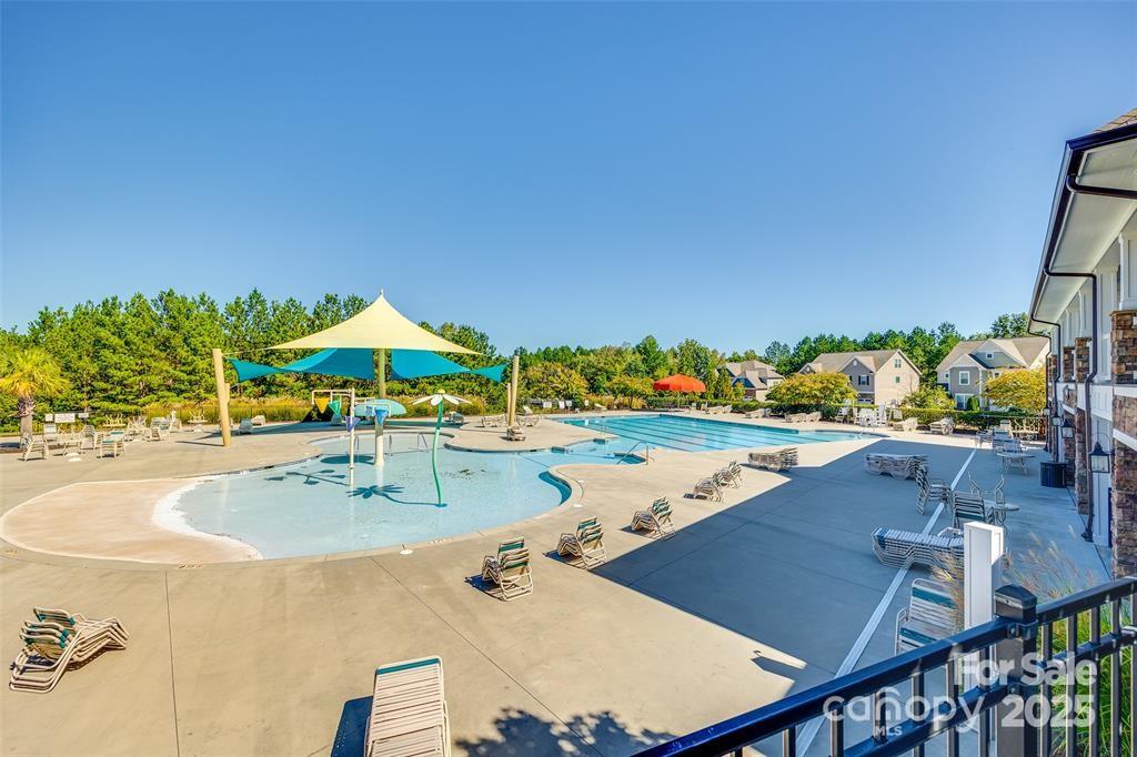 Lancaster, South Carolina, 29720, United States, 5 Bedrooms Bedrooms, ,4 BathroomsBathrooms,Residential,For Sale,1885267