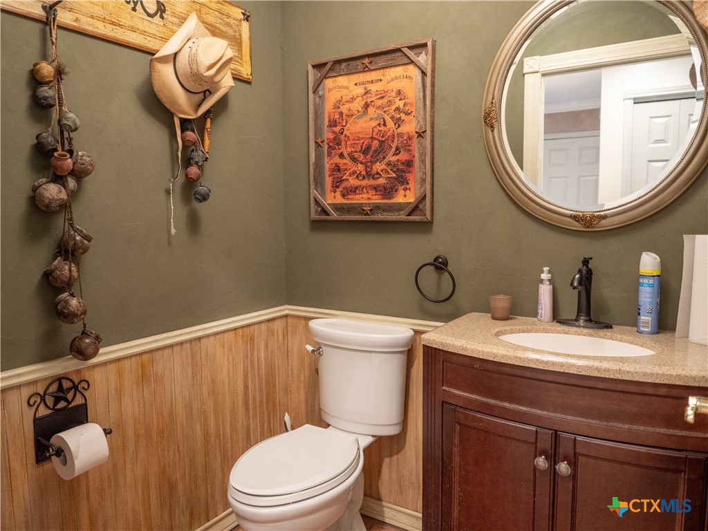 Victoria, Texas, 77905, United States, 5 Bedrooms Bedrooms, ,4 BathroomsBathrooms,Residential,For Sale,1989033