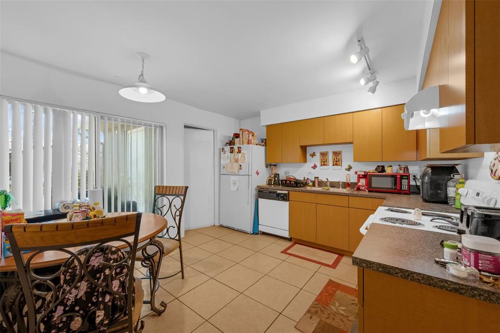 Orlando, Florida, 32825, United States, 4 Bedrooms Bedrooms, ,Residential,For Sale,1957185