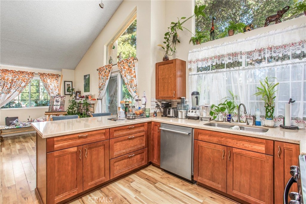 Yucaipa, California, 92399, United States, 3 Bedrooms Bedrooms, ,2 BathroomsBathrooms,Residential,For Sale,1980603