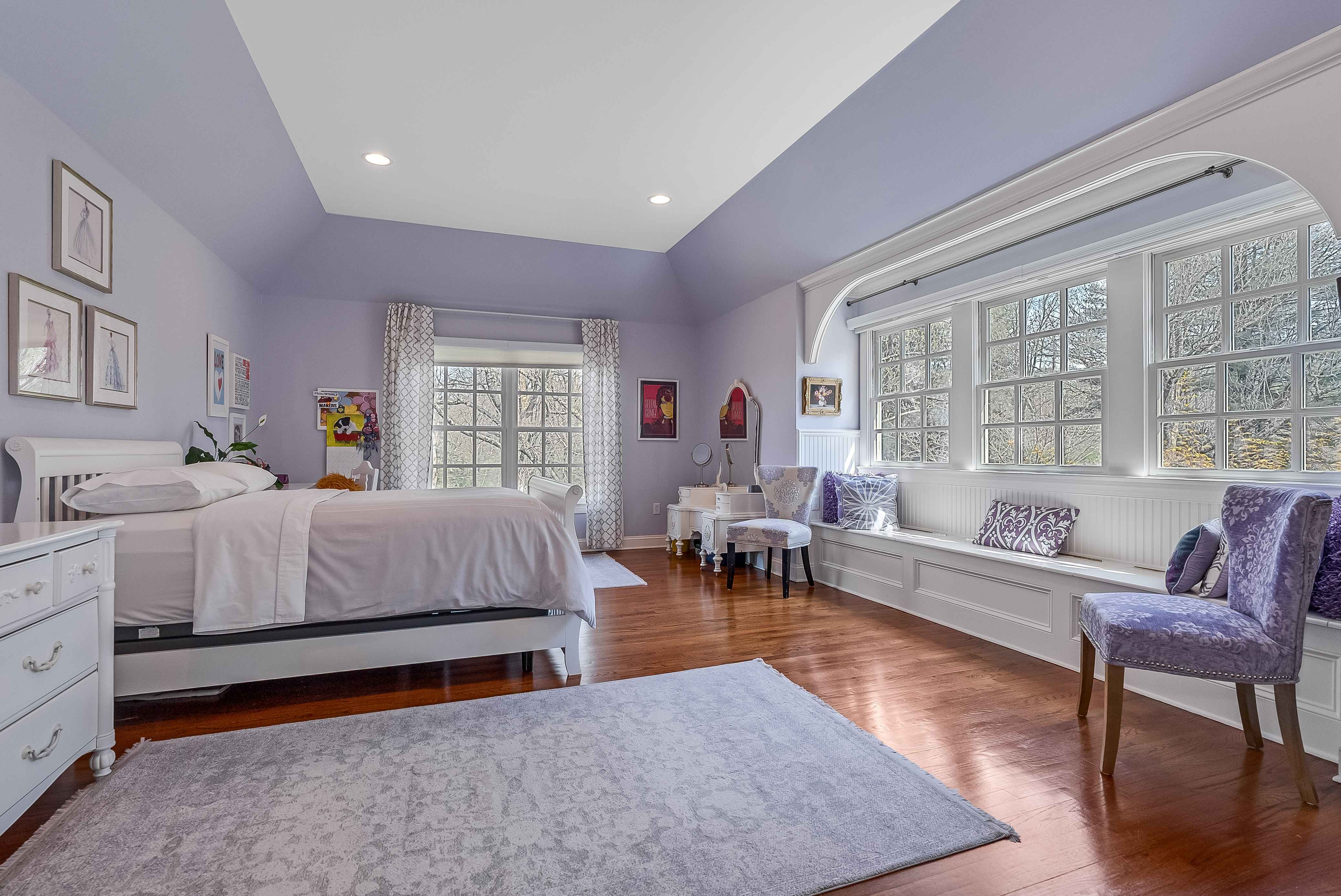  Georgian Colonial Home Set on Three Plus Acres - 物件實景