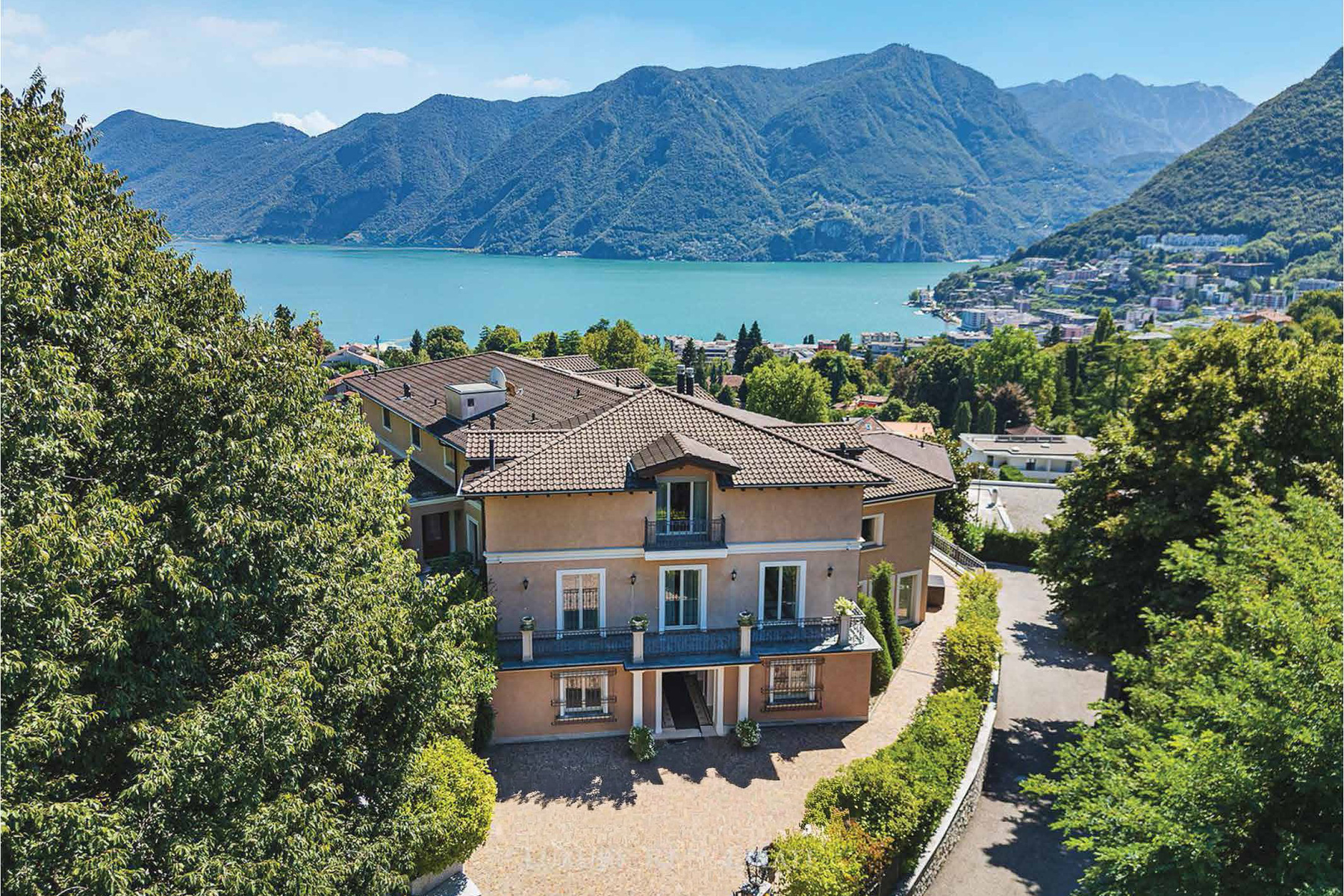  Majestic classic villa in dominant position - 物件實景