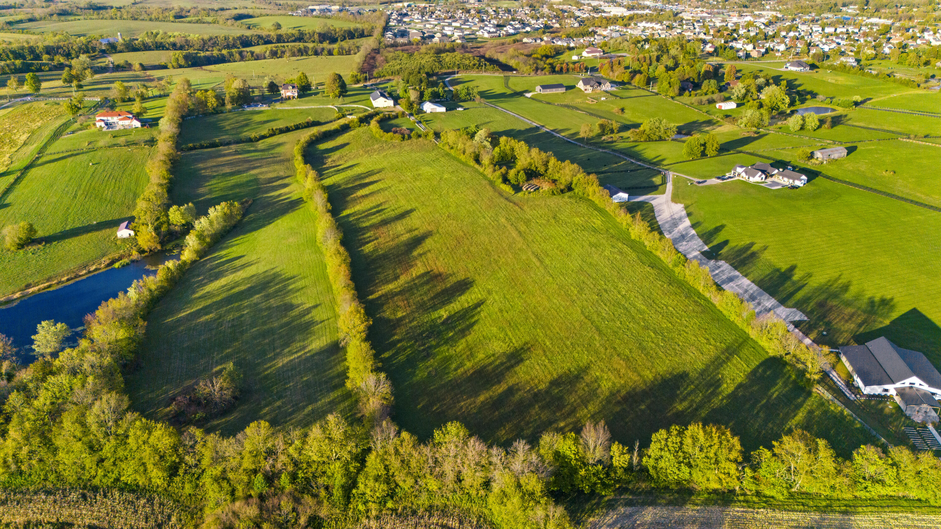 Winchester, Kentucky, 40391, United States, 3 Bedrooms Bedrooms, ,3 BathroomsBathrooms,Residential,For Sale,1992796