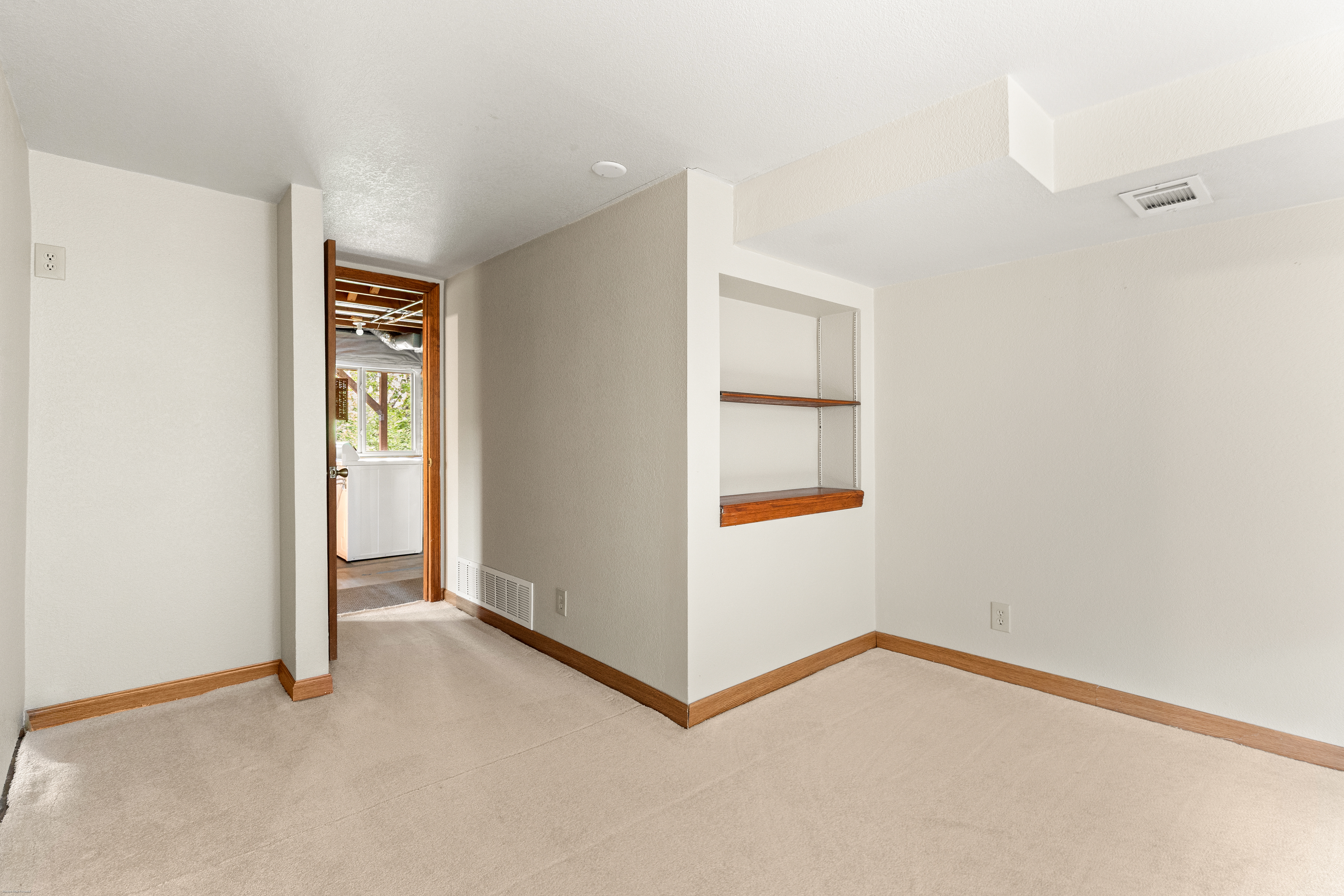  Golden Living in an End-Unit Townhome - 物件實景