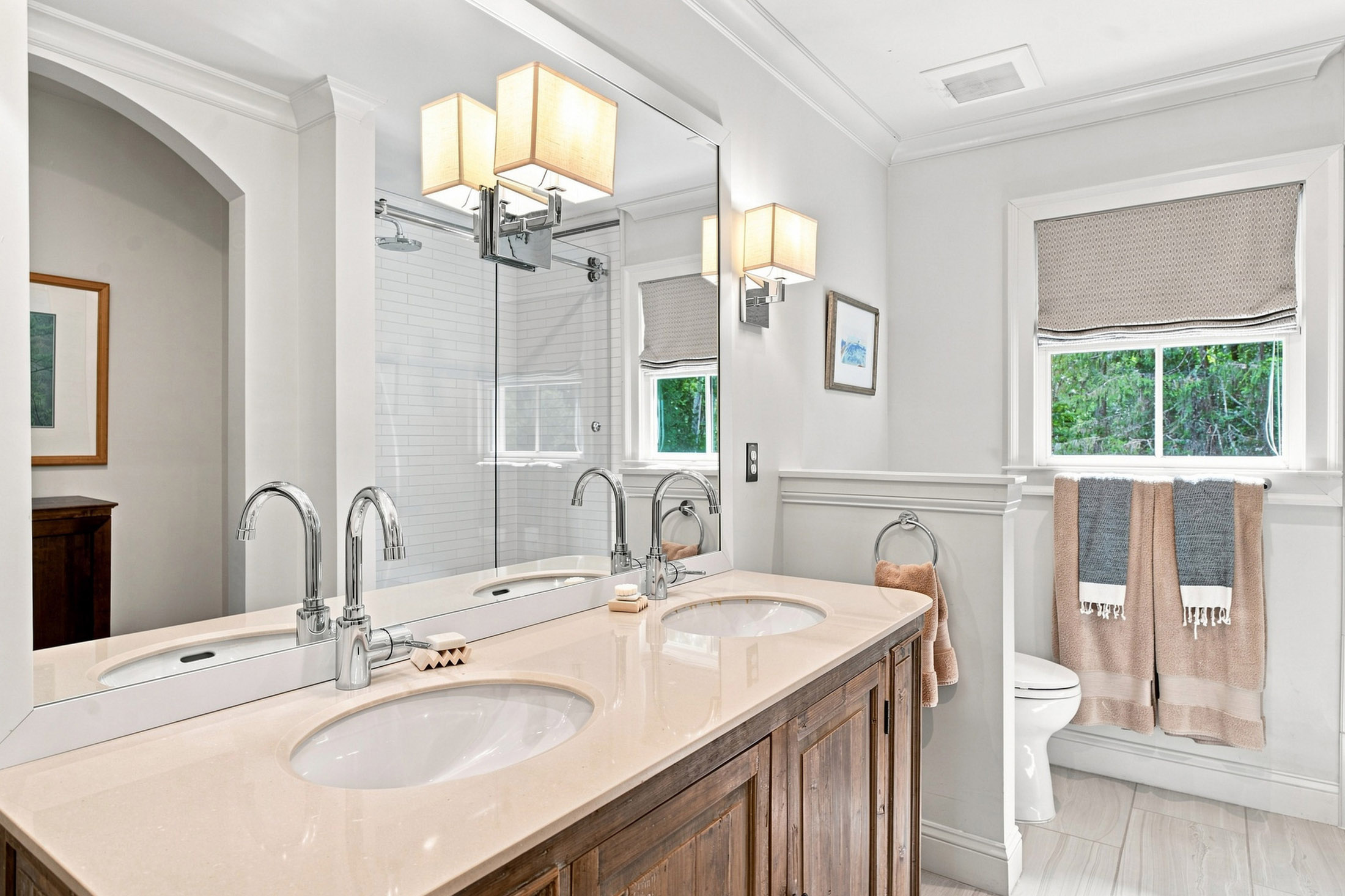  Thoughtfully Designed and Renovated Home in Londonberry Estates - 物件實景