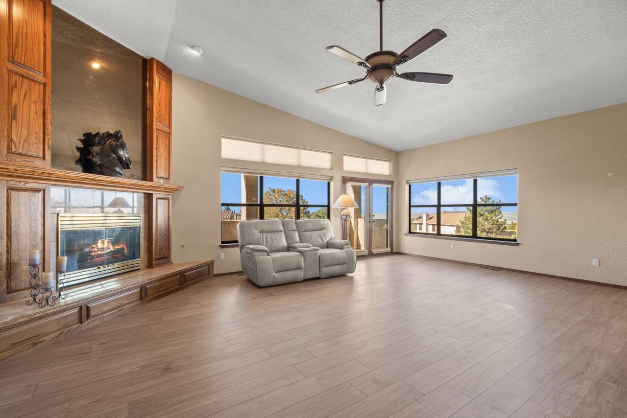 Albuquerque, New Mexico, 87112, United States, 4 Bedrooms Bedrooms, ,3 BathroomsBathrooms,Residential,For Sale,1985067