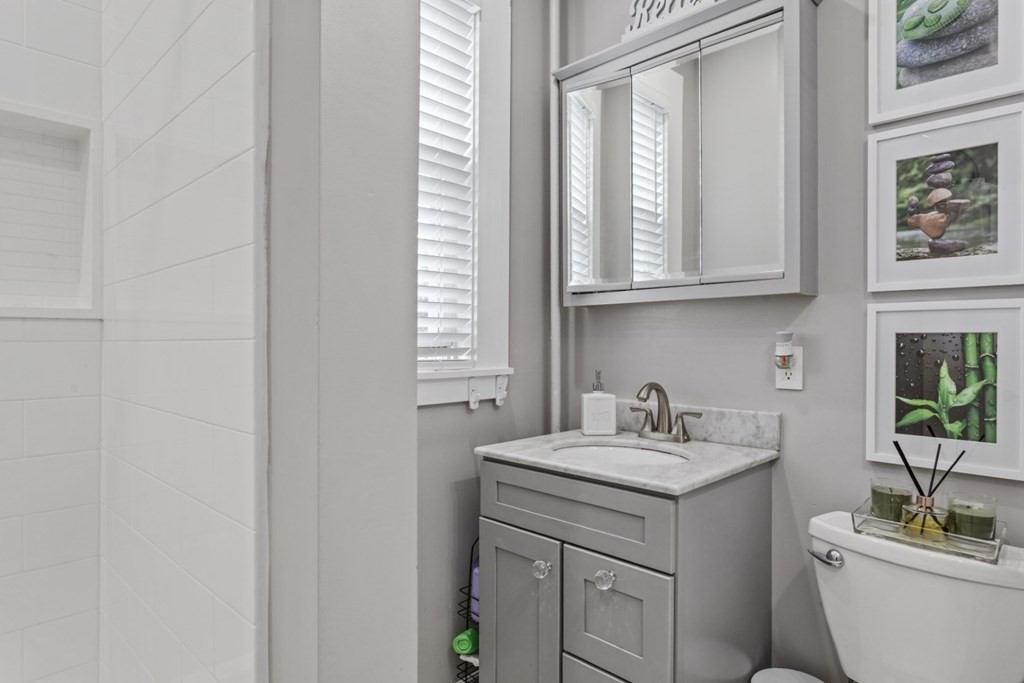 Revere, Massachusetts, 02151, United States, 4 Bedrooms Bedrooms, ,2 BathroomsBathrooms,Residential,For Sale,1878576