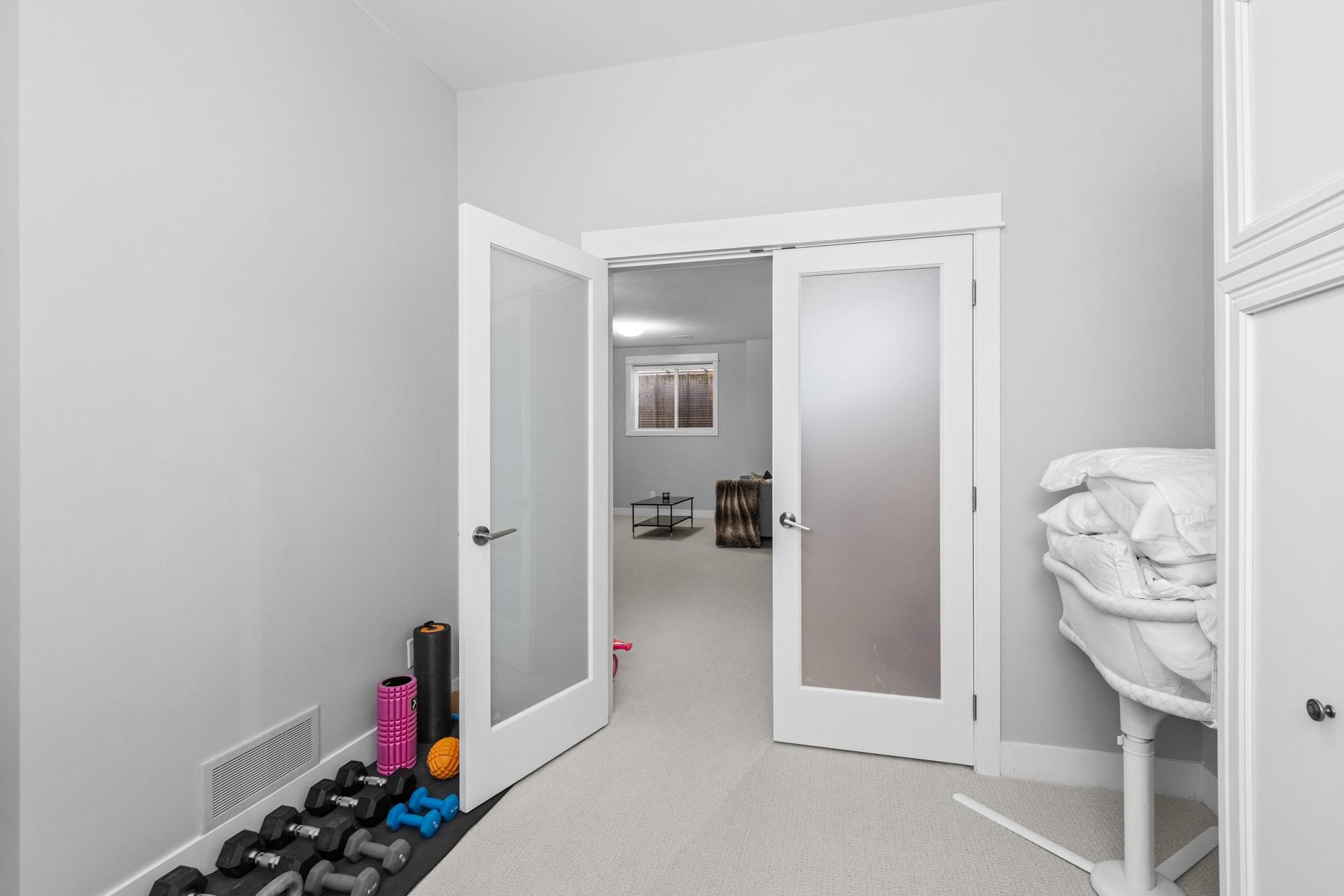 KELOWNA, British Columbia, V1W 5K2, CA, 5 Bedrooms Bedrooms, ,3 BathroomsBathrooms,Residential,For Sale,1960924