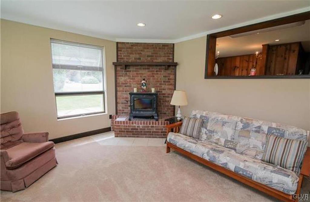 Whitehall Twp, Pennsylvania, 18052, United States, 6 Bedrooms Bedrooms, ,4 BathroomsBathrooms,Residential,For Sale,1931733