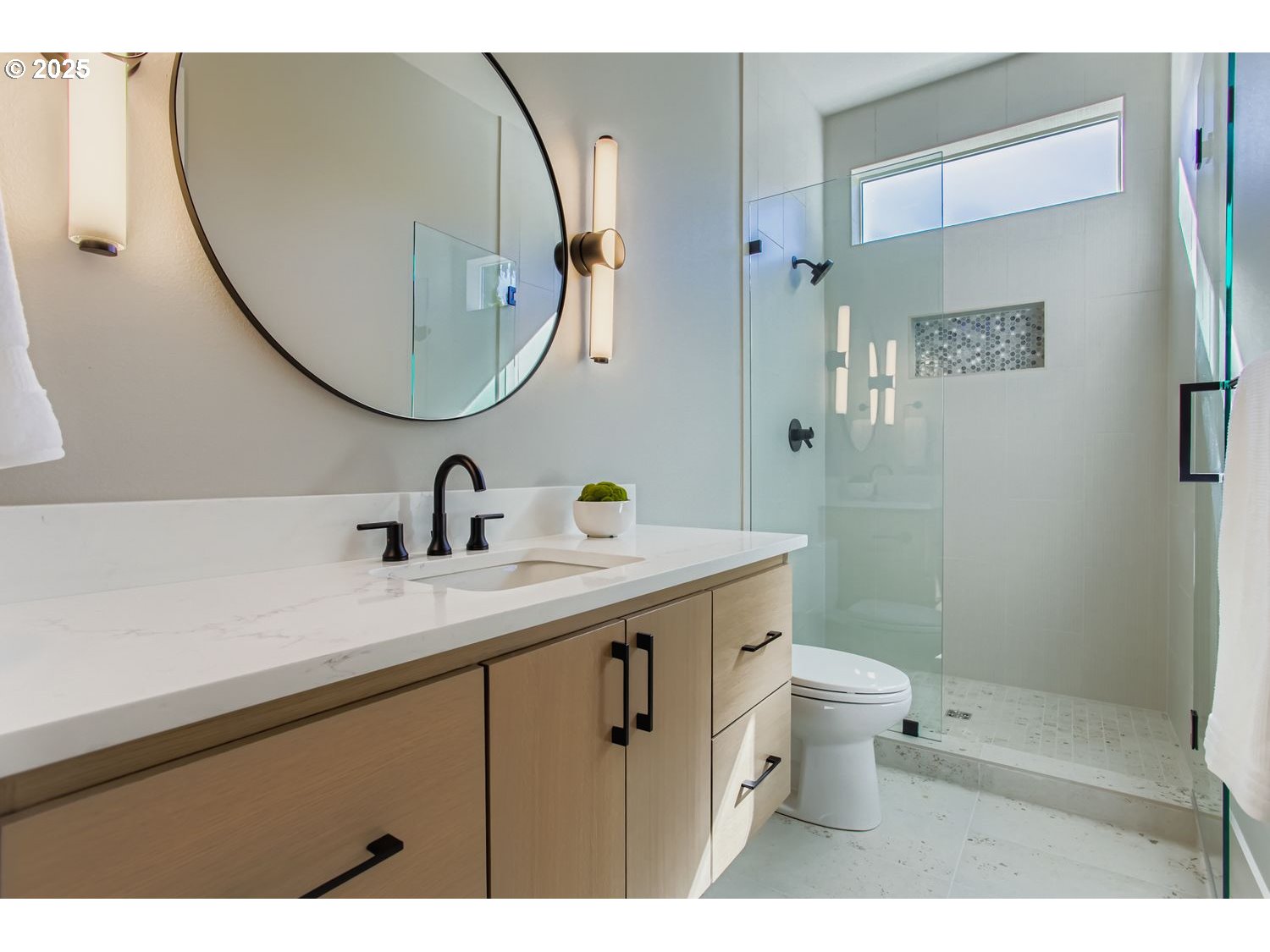 Portland, Oregon, 97229, United States, 5 Bedrooms Bedrooms, ,4 BathroomsBathrooms,Residential,For Sale,1982334