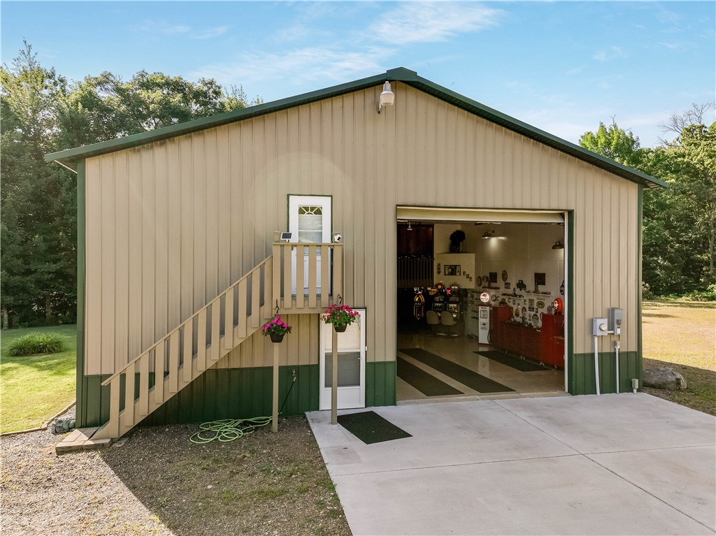 Chetek, Wisconsin, 54728, United States, 2 Bedrooms Bedrooms, ,2 BathroomsBathrooms,Residential,For Sale,1939272