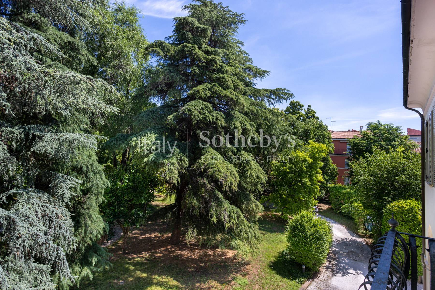  Elegant Historic Villa with Private Park and Rooftop Garden - 物件實景