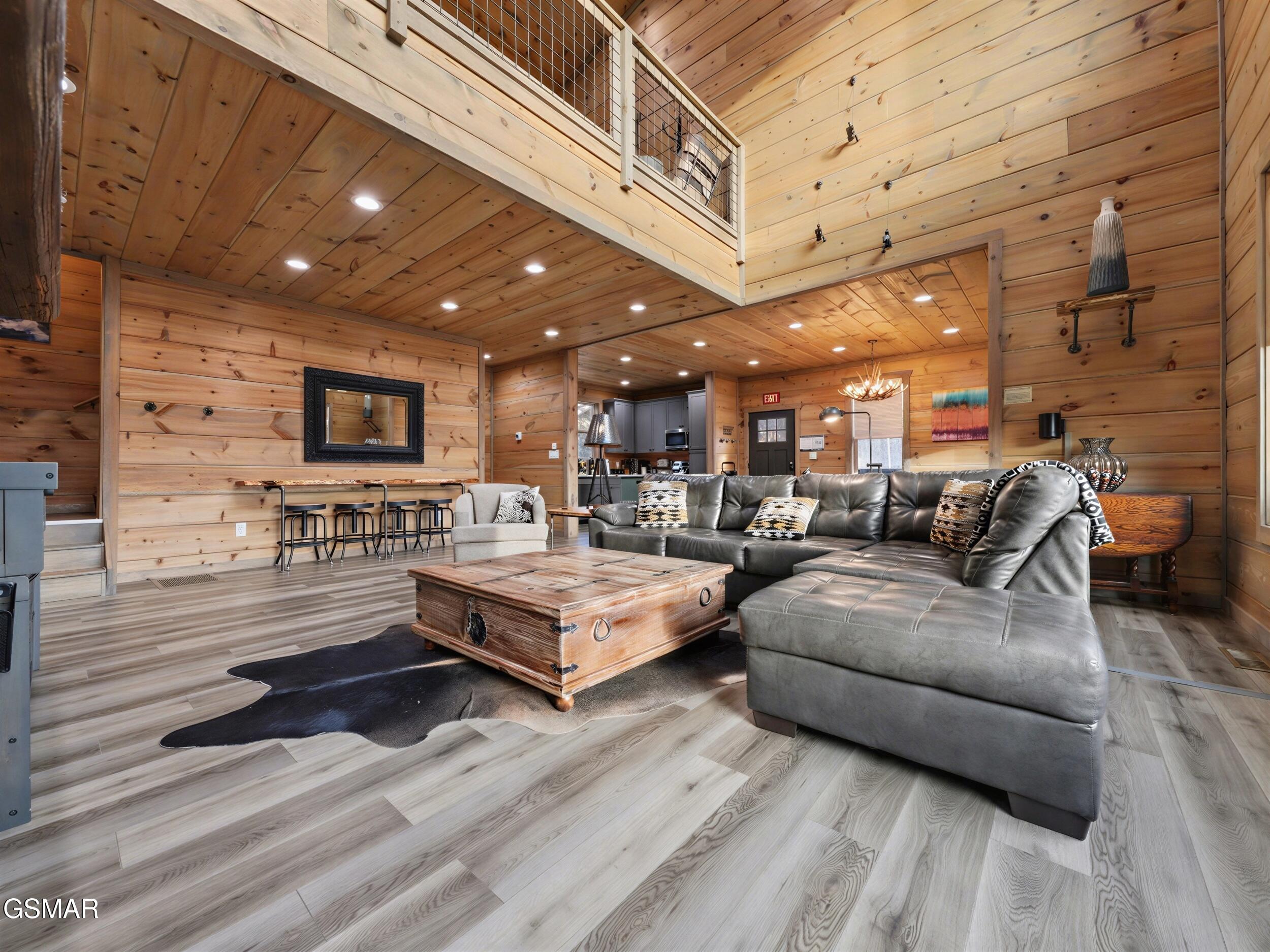 Gatlinburg, Tennessee, 37738, United States, 3 Bedrooms Bedrooms, ,4 BathroomsBathrooms,Residential,For Sale,2012548
