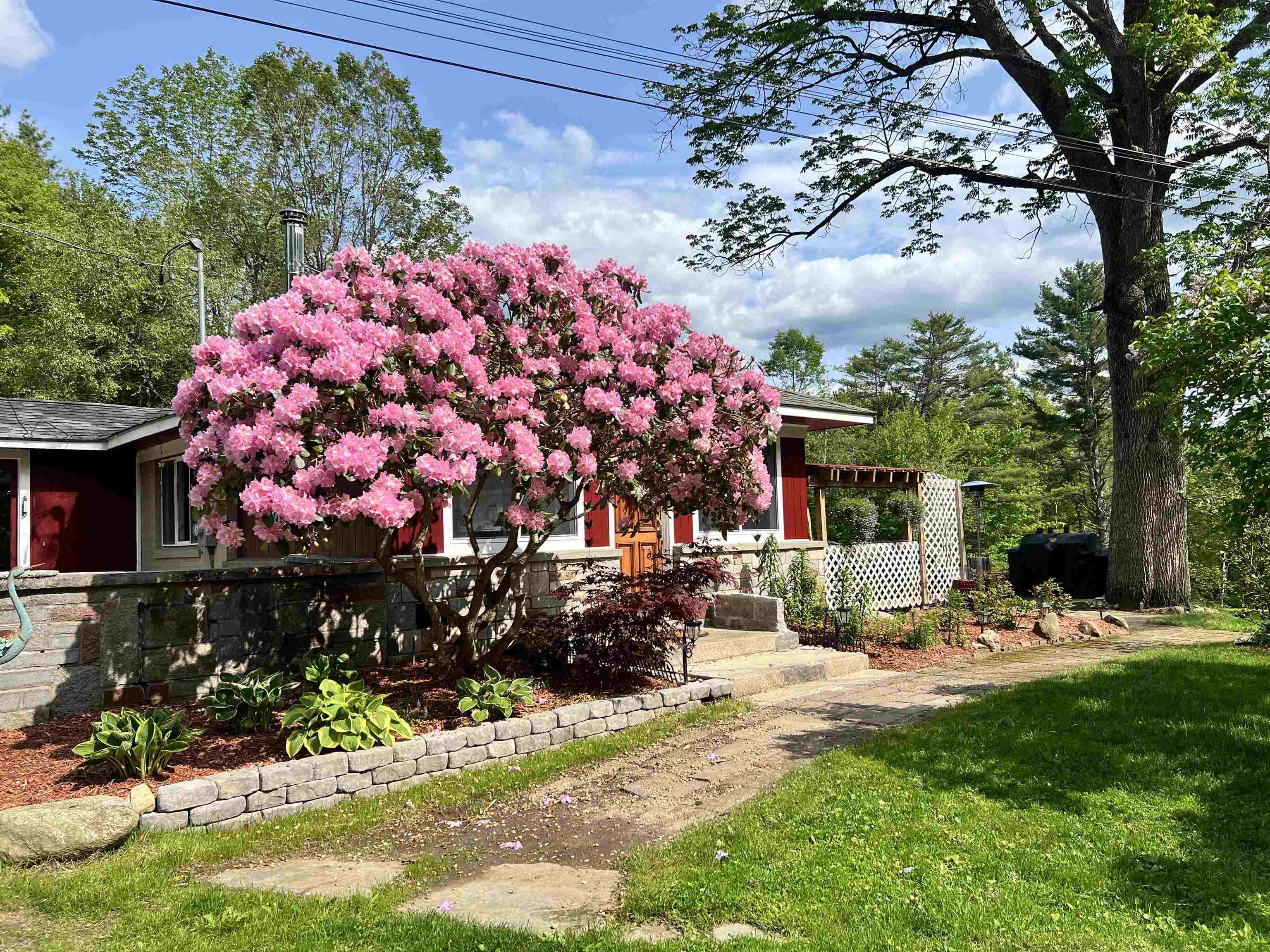 Grantham, New Hampshire, 03753, United States, 3 Bedrooms Bedrooms, ,4 BathroomsBathrooms,Residential,For Sale,1839994