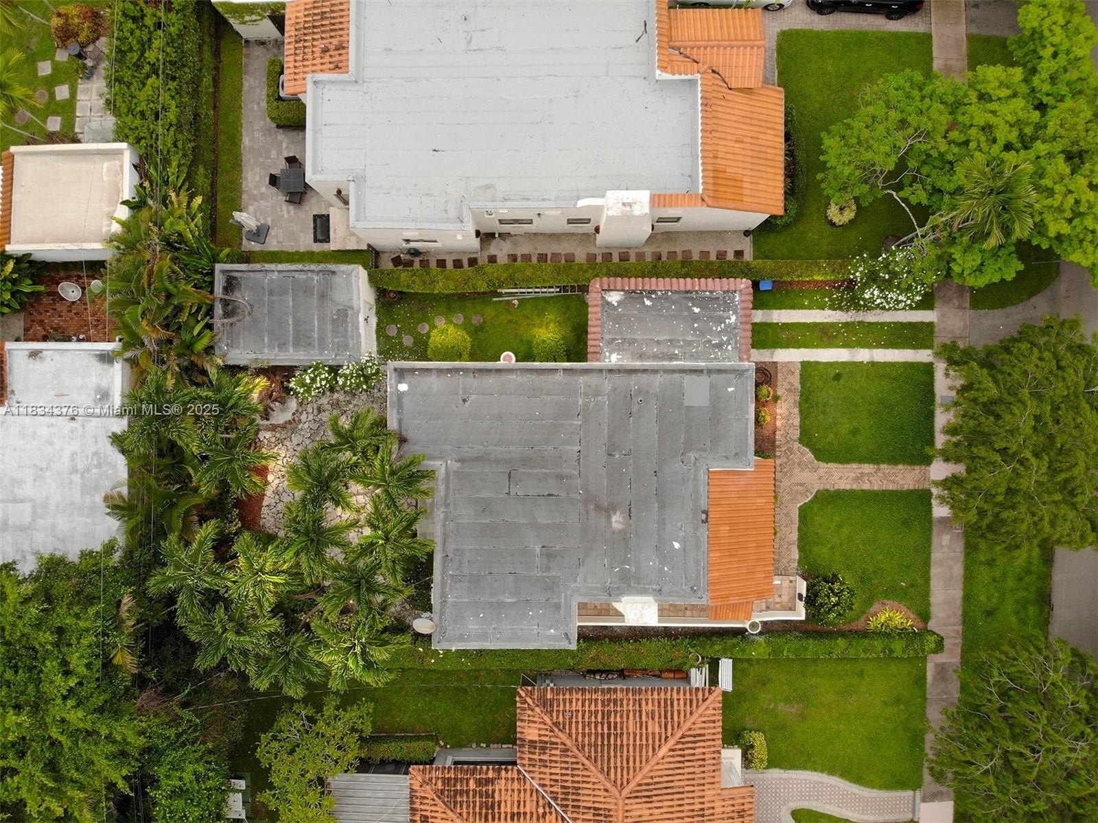 Coral Gables, Florida, 33134, United States, 2 Bedrooms Bedrooms, ,2 BathroomsBathrooms,Residential,For Sale,1989880