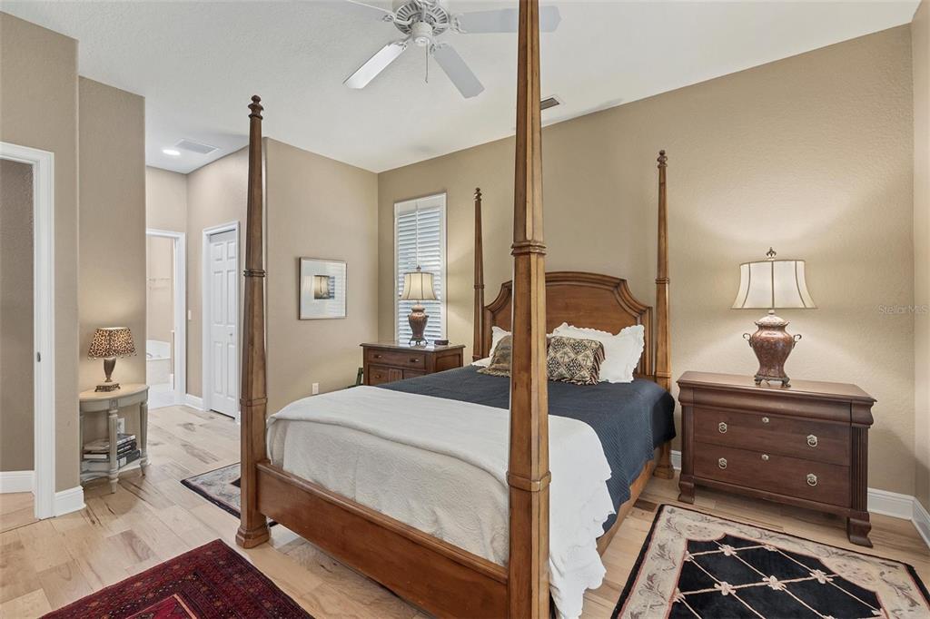 Sarasota, Florida, 34239, United States, 3 Bedrooms Bedrooms, ,3 BathroomsBathrooms,Residential,For Sale,1994838