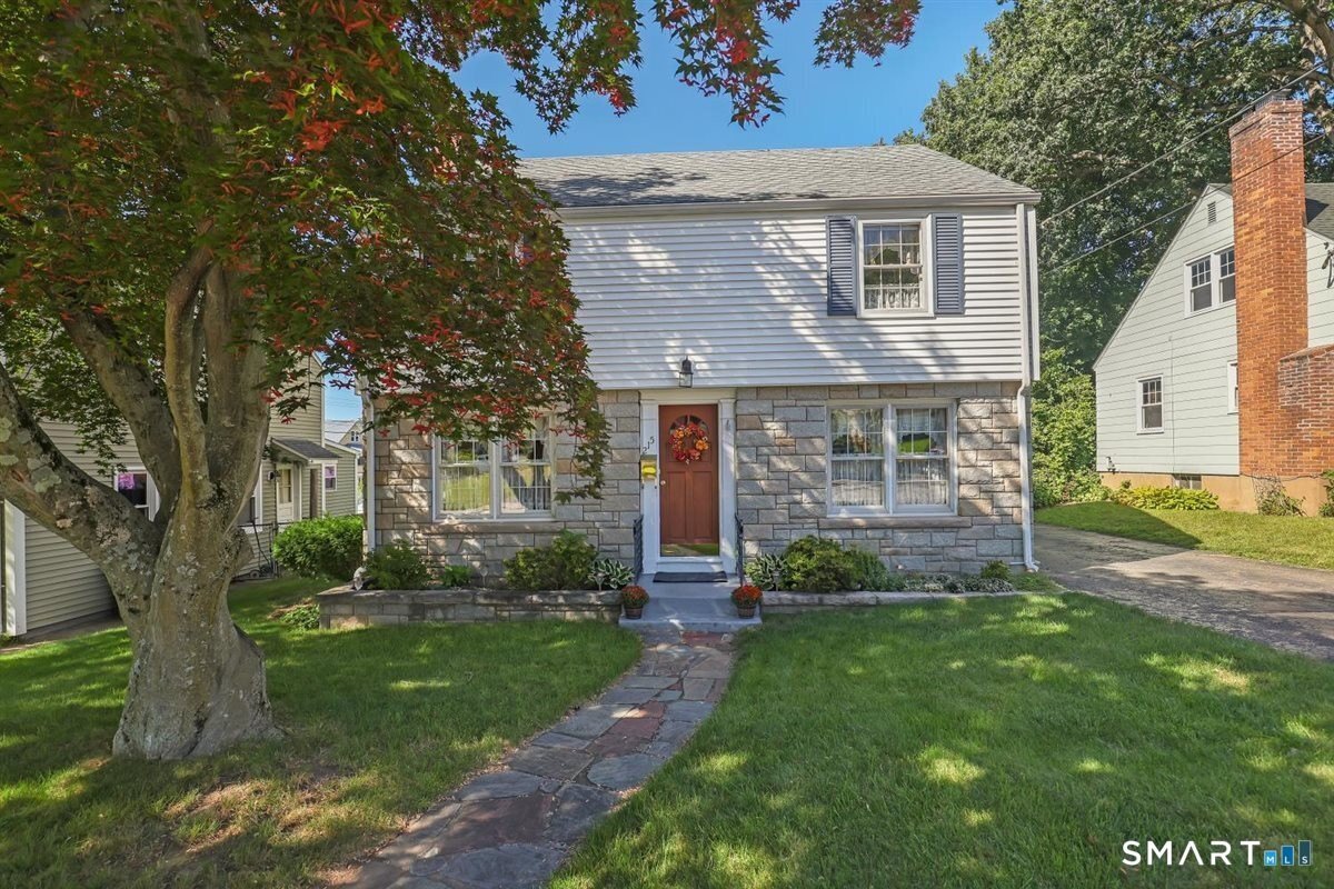 Oak St, Manchester, CT 06040 #1