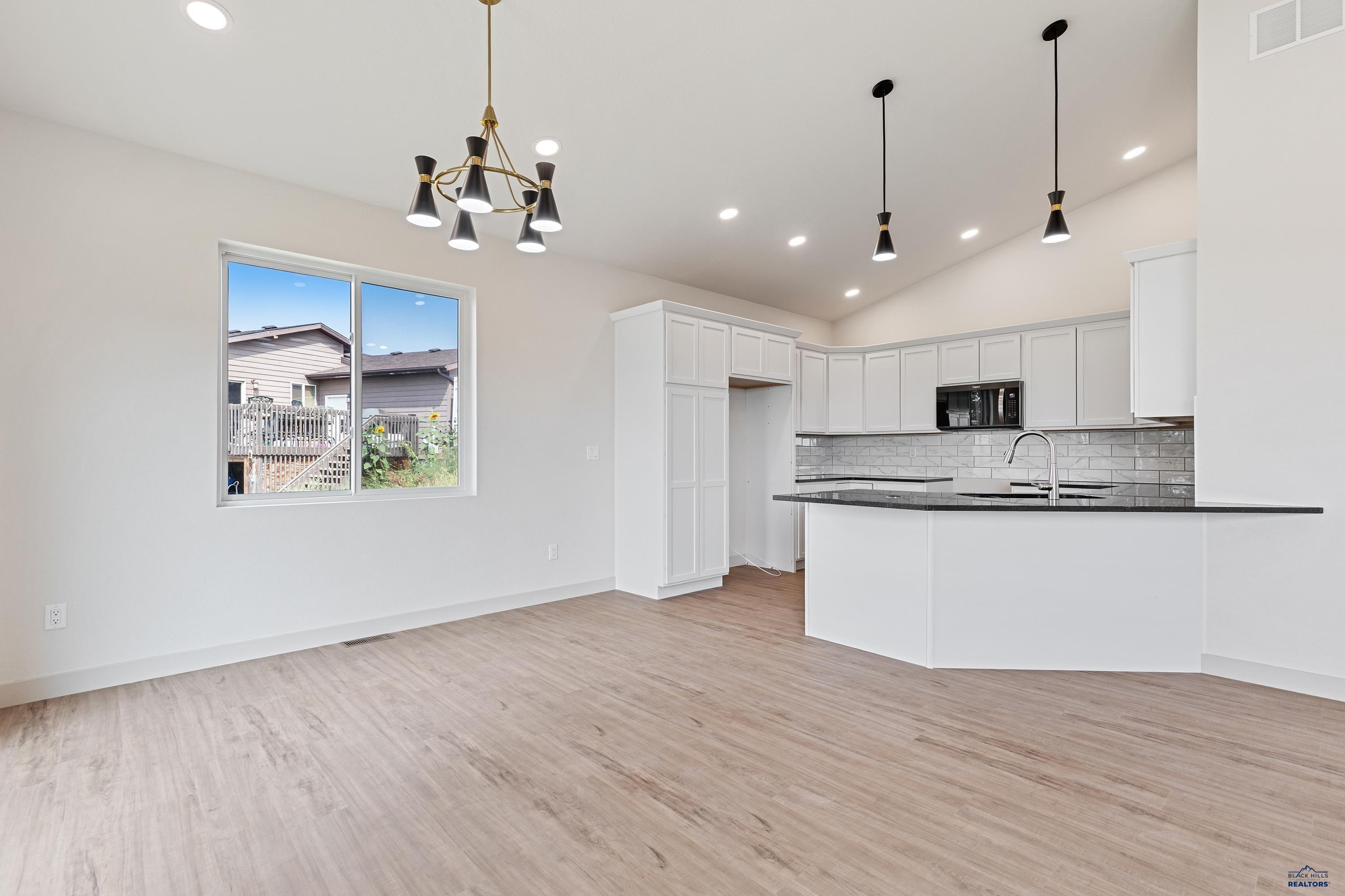 Rapid City, South Dakota, 57703, United States, 4 Bedrooms Bedrooms, ,3 BathroomsBathrooms,Residential,For Sale,1947001