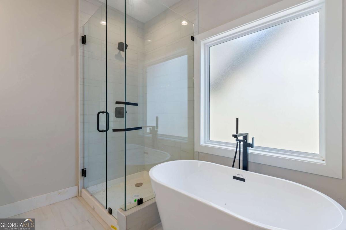 Athens, Georgia, 30605, United States, 3 Bedrooms Bedrooms, ,2 BathroomsBathrooms,Residential,For Sale,1908628