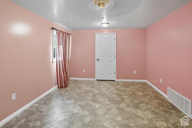 Brigham City, Utah, 84302, United States, 6 Bedrooms Bedrooms, ,4 BathroomsBathrooms,Residential,For Sale,1984055