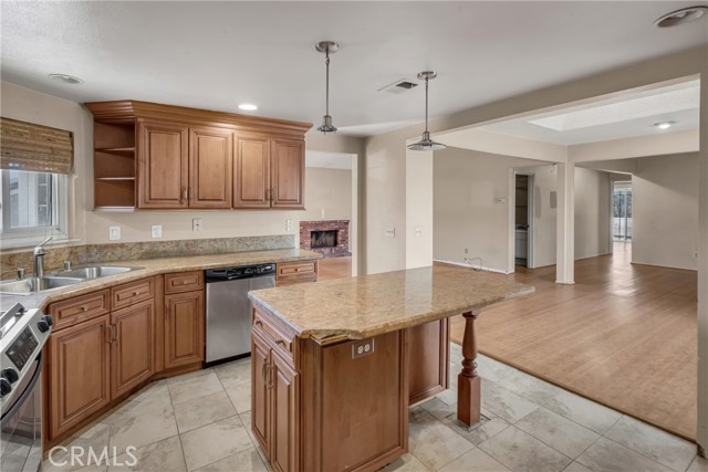 Canyon Country, California, 91387, United States, 2 Bedrooms Bedrooms, ,2 BathroomsBathrooms,Residential,For Sale,1979906