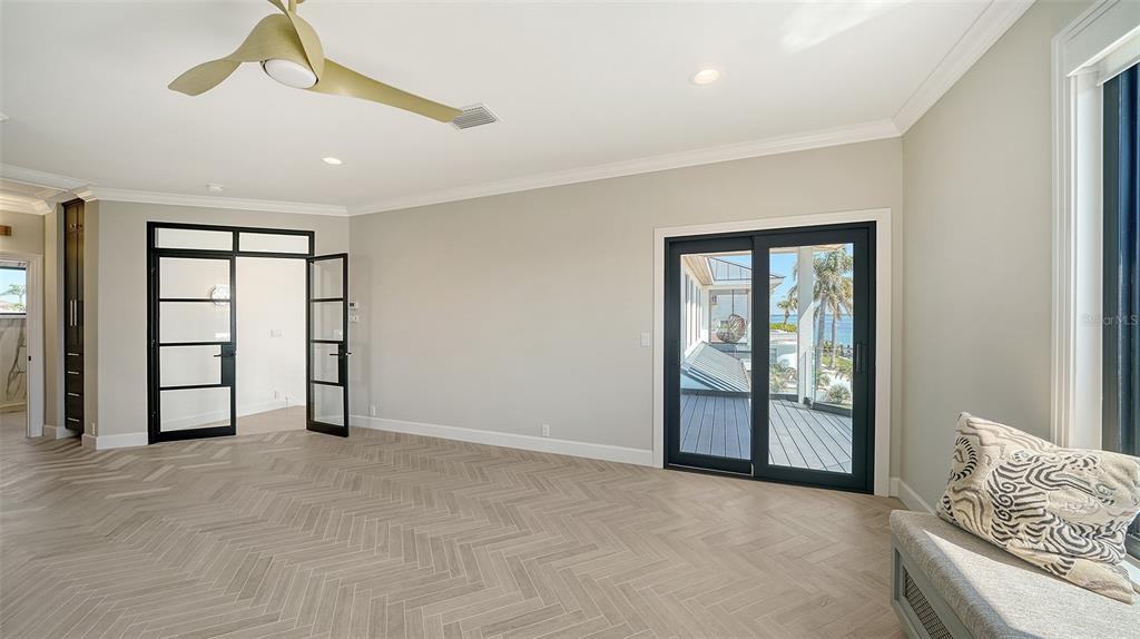 Longboat Key, Florida, 34228, United States, 4 Bedrooms Bedrooms, ,4 BathroomsBathrooms,Residential,For Sale,1751761