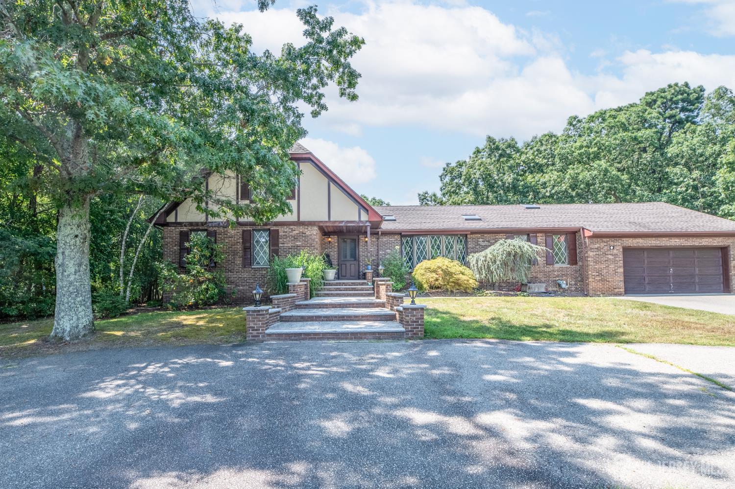 Monroe, New Jersey, 08831, United States, 6 Bedrooms Bedrooms, ,4 BathroomsBathrooms,Residential,For Sale,1916788