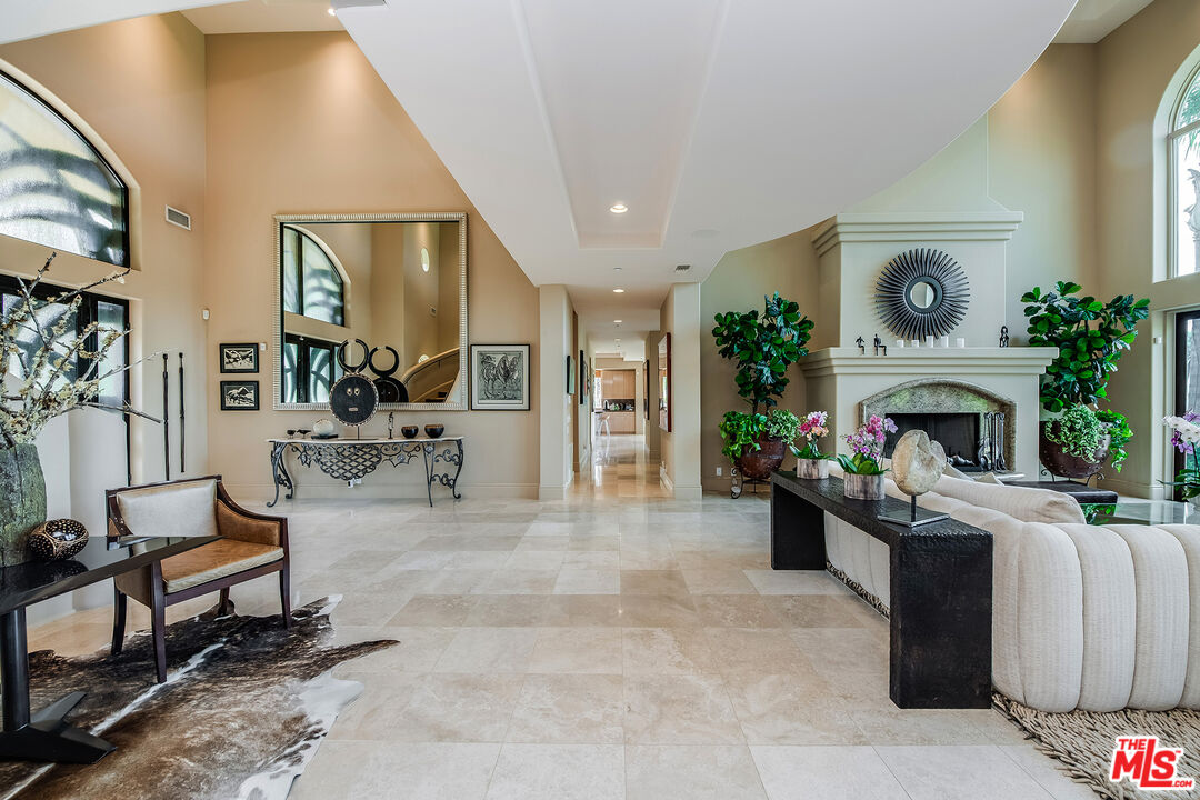Beverly Hills, California, 90210, United States, 4 Bedrooms Bedrooms, ,5 BathroomsBathrooms,Residential,For Sale,1919871
