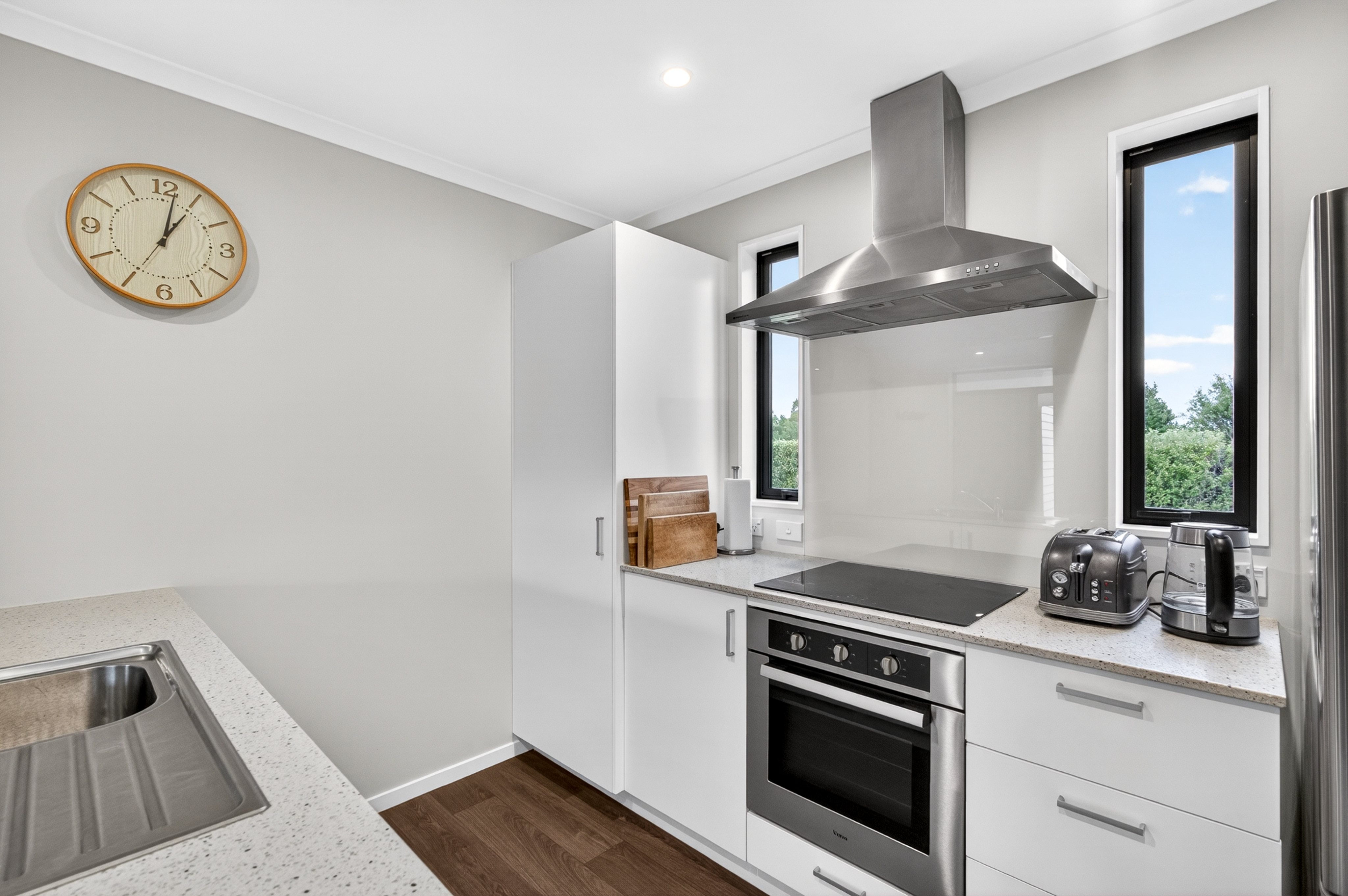  Bright, Modern Living with Private Appeal - 物件實景