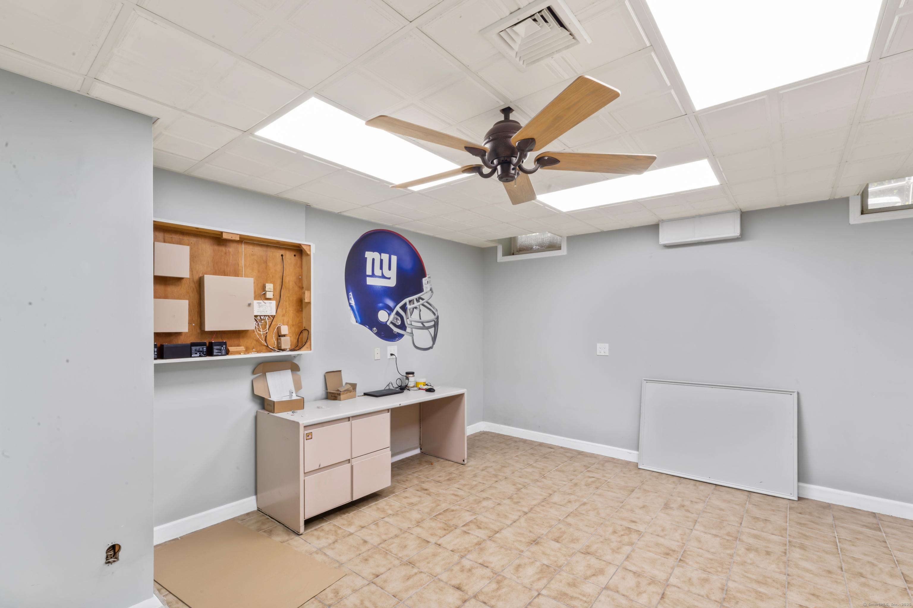 Stamford, Connecticut, 06903, United States, 4 Bedrooms Bedrooms, ,4 BathroomsBathrooms,Residential,For Sale,1987323