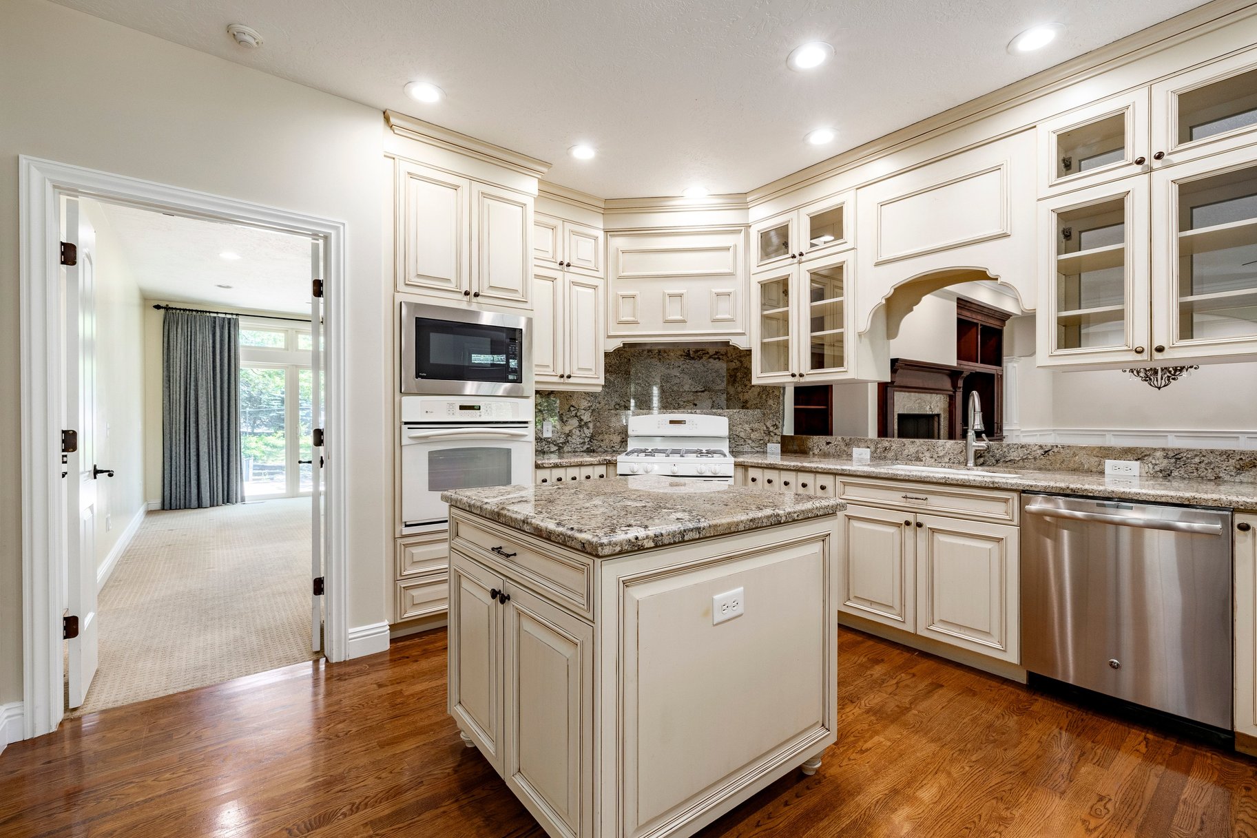  Private Gated Cottonwood Heights Retreat With Seasonal Stream & Mountain views - 物件實景