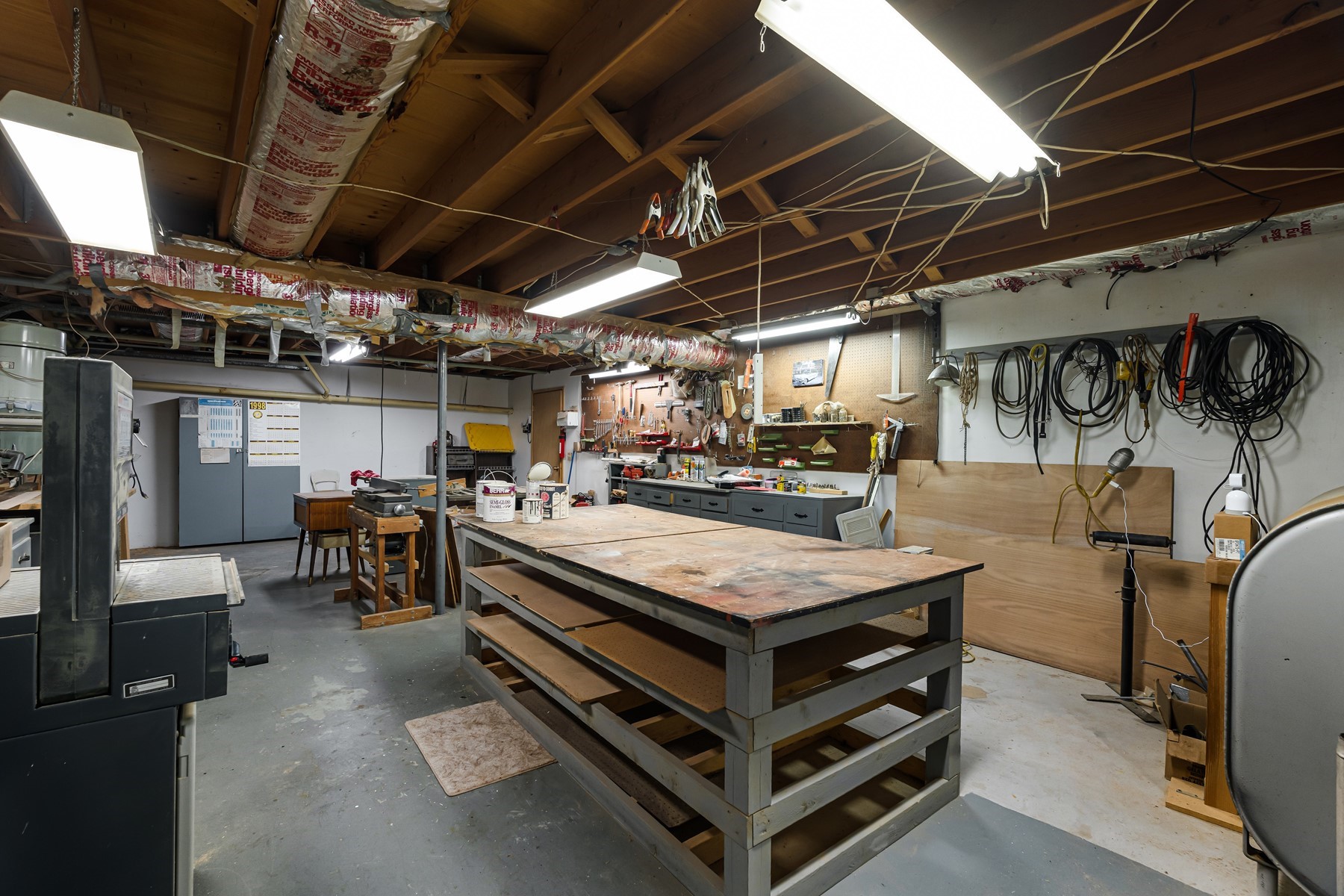  Large Home,5 Acres, and a Shop - 物件實景