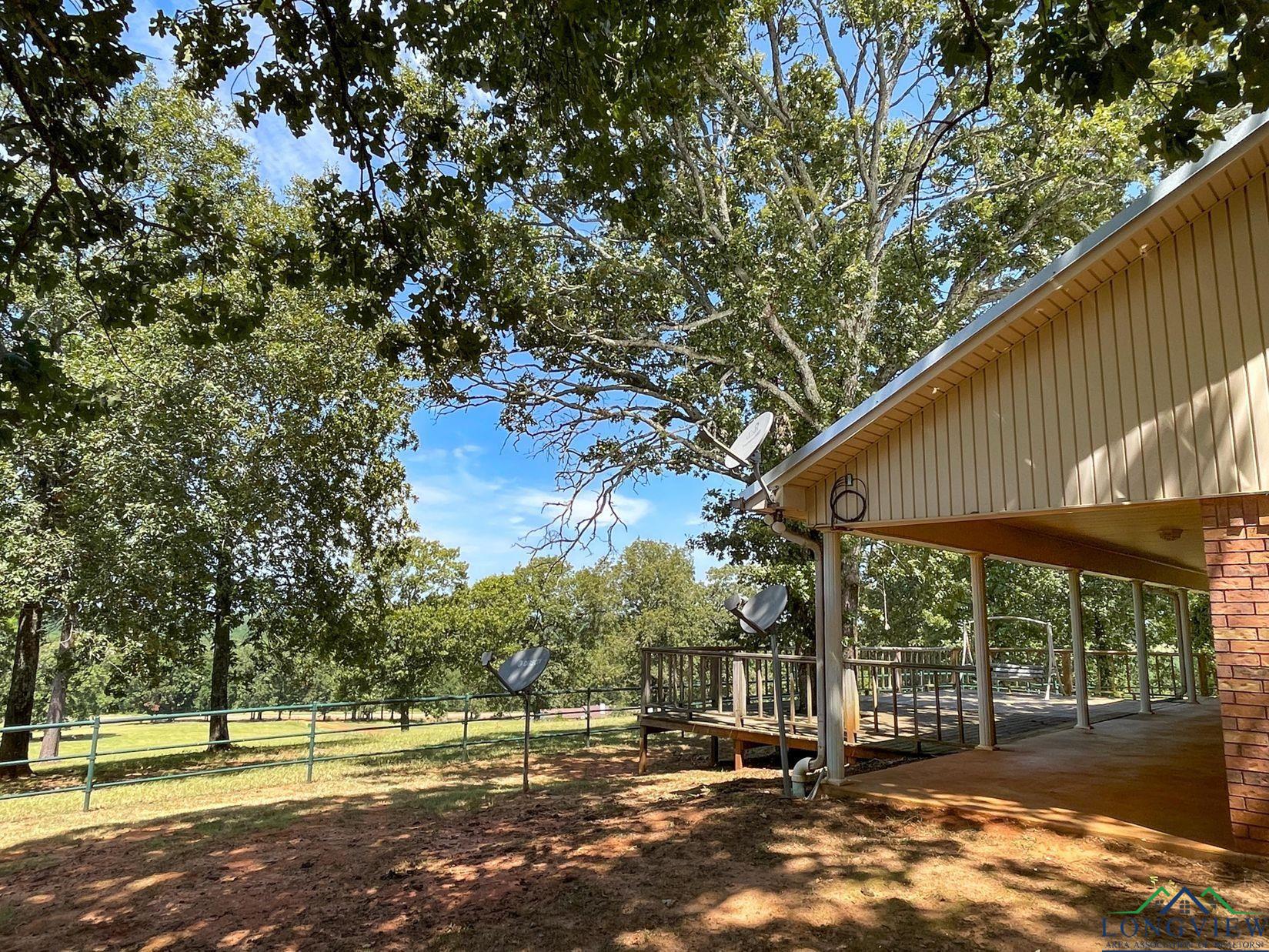 Linden, Texas, 75563, United States, 4 Bedrooms Bedrooms, ,3 BathroomsBathrooms,Residential,For Sale,1984519