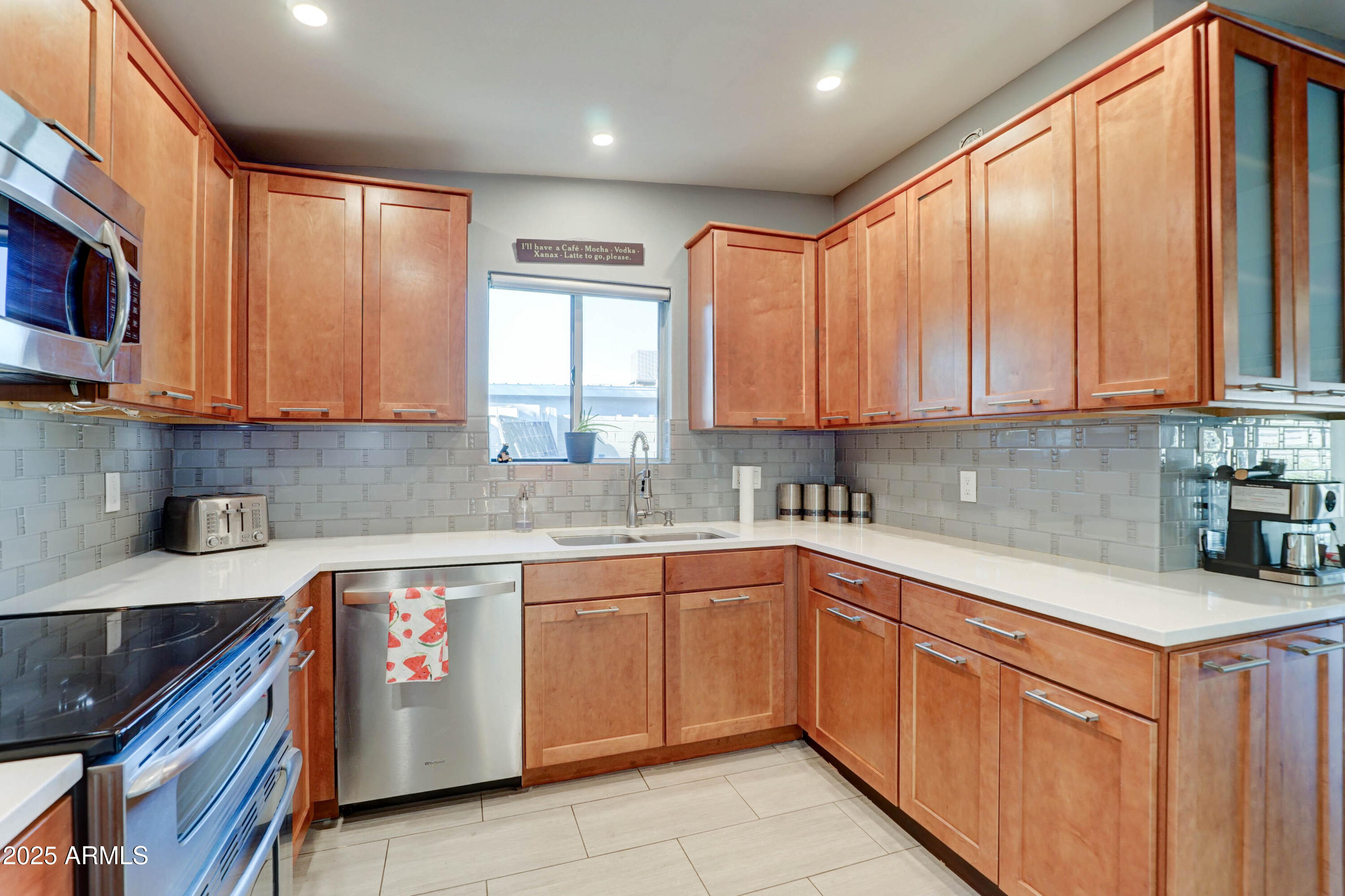 Phoenix, Arizona, 85028, United States, 4 Bedrooms Bedrooms, ,3 BathroomsBathrooms,Residential,For Sale,1989042